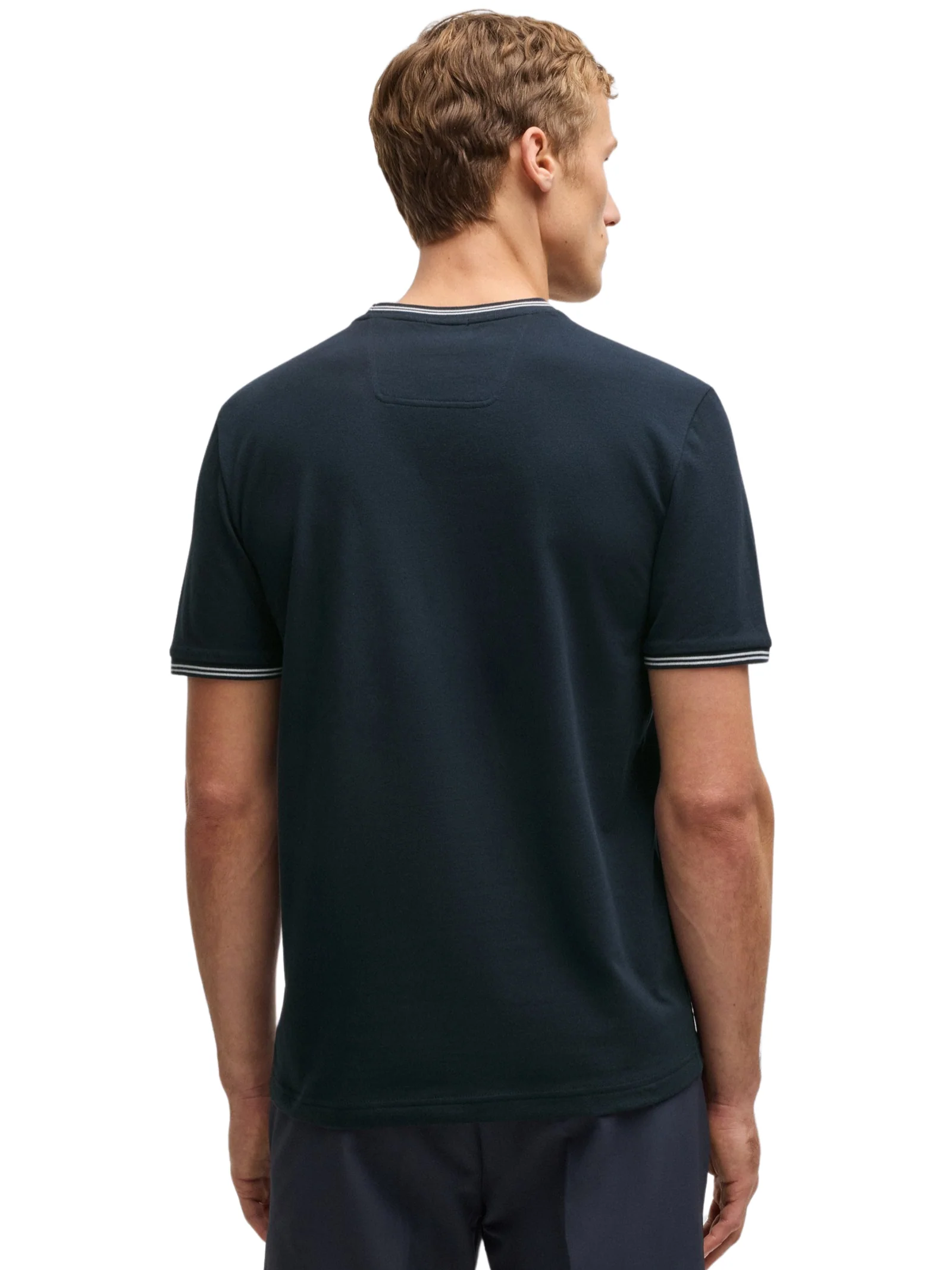 T-Shirt Boss blu con dettagli a righe e logo - Image 3
