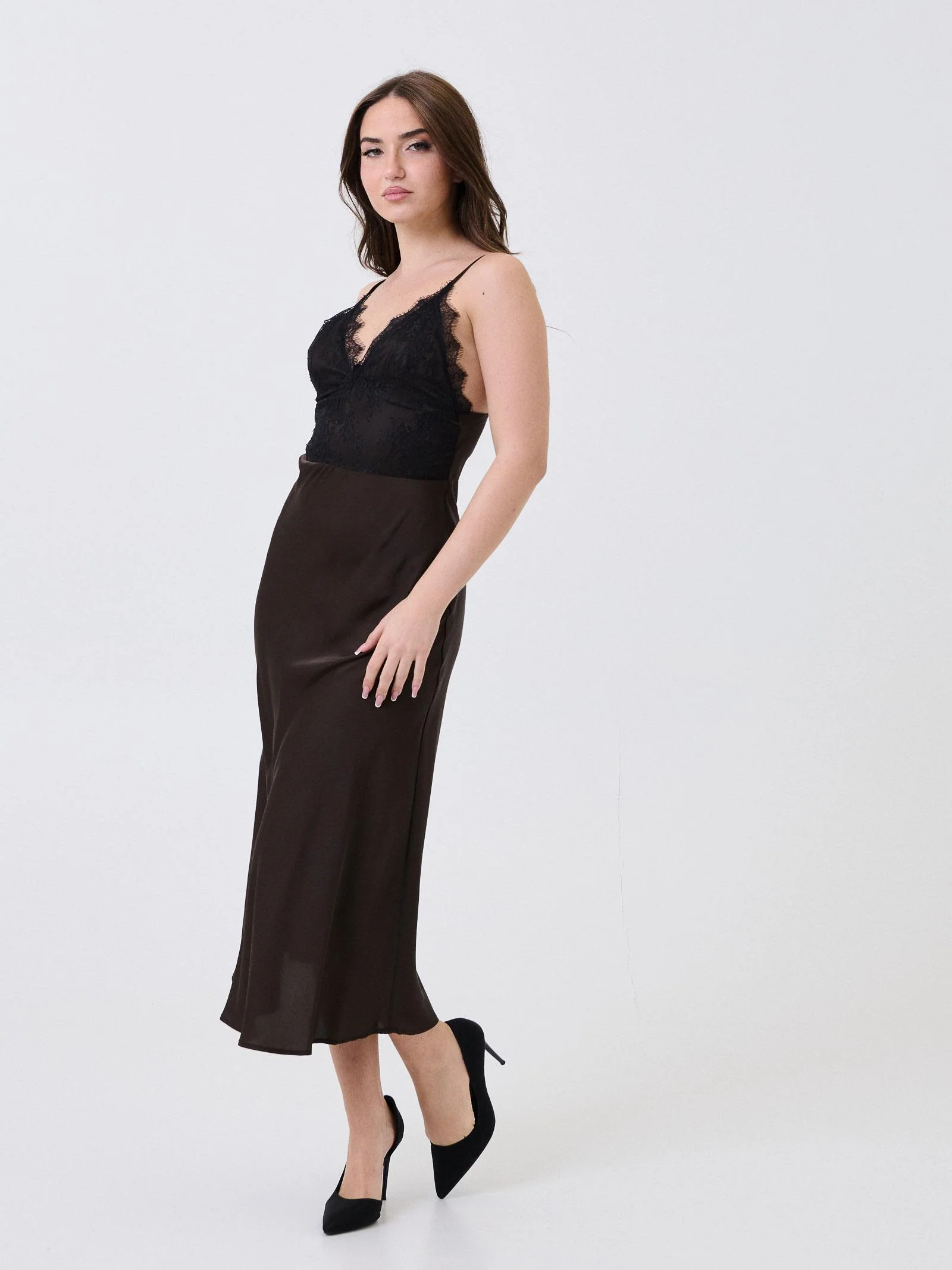 Abito in raso Armoire moro con inserti in pizzo - Image 3