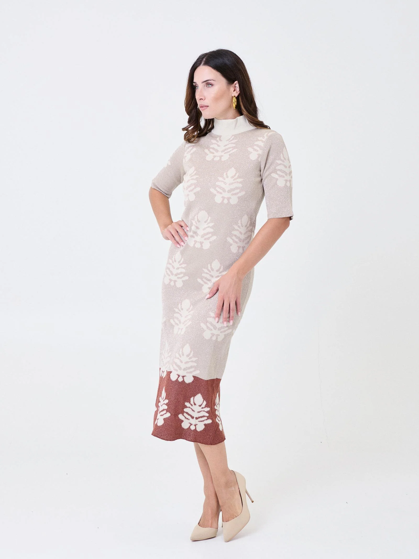 Abito lungo Pho Firenze beige in lurex con scollo profondo a goccia - Image 3