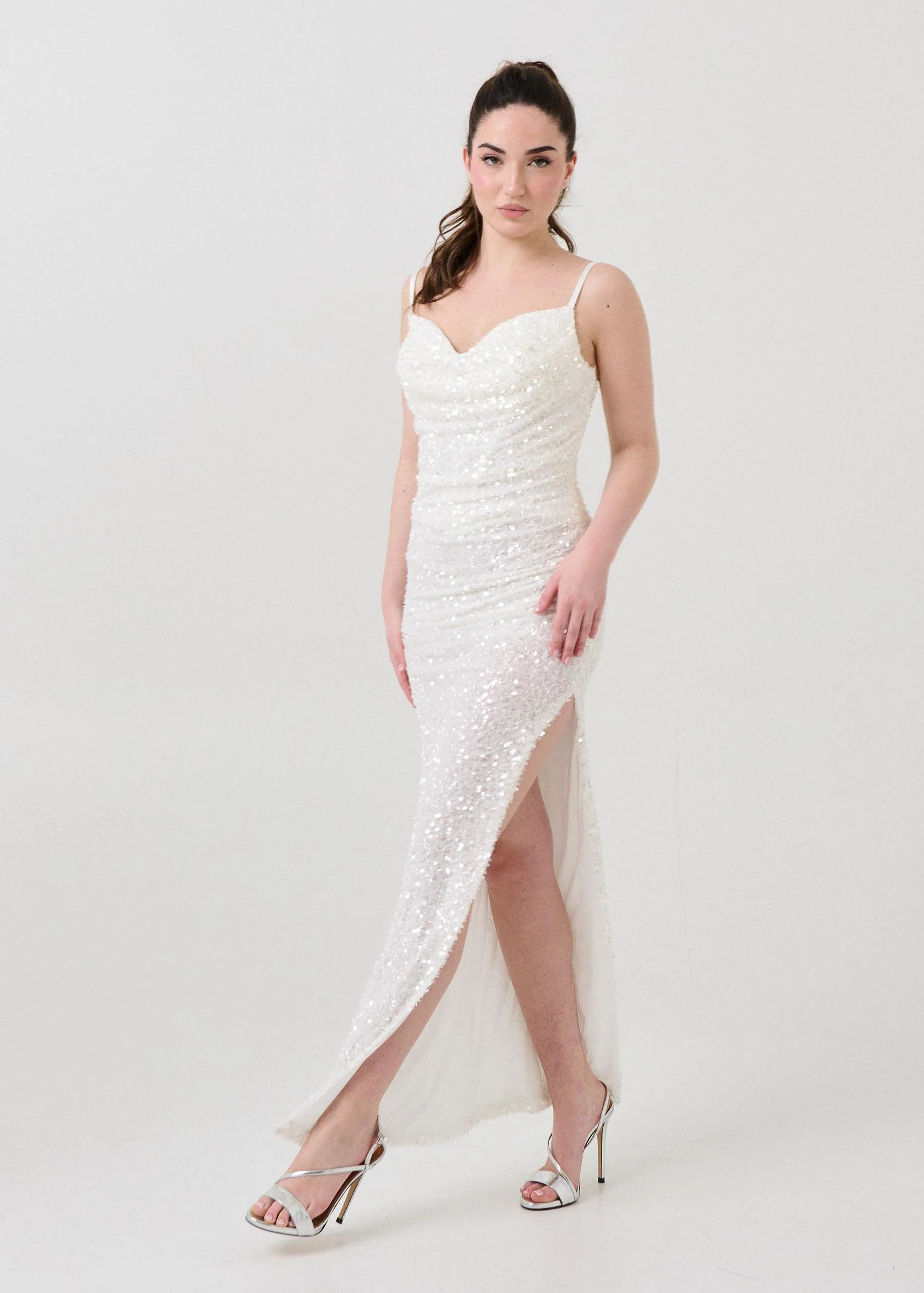 Abito lungo "Radiant" Silence Limited bianco con strass - Image 2