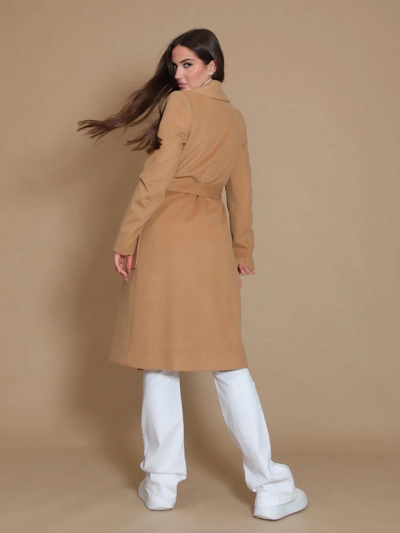 Cappotto Armoire a vestaglia con rever sciallato e tasconi cammello - Image 3