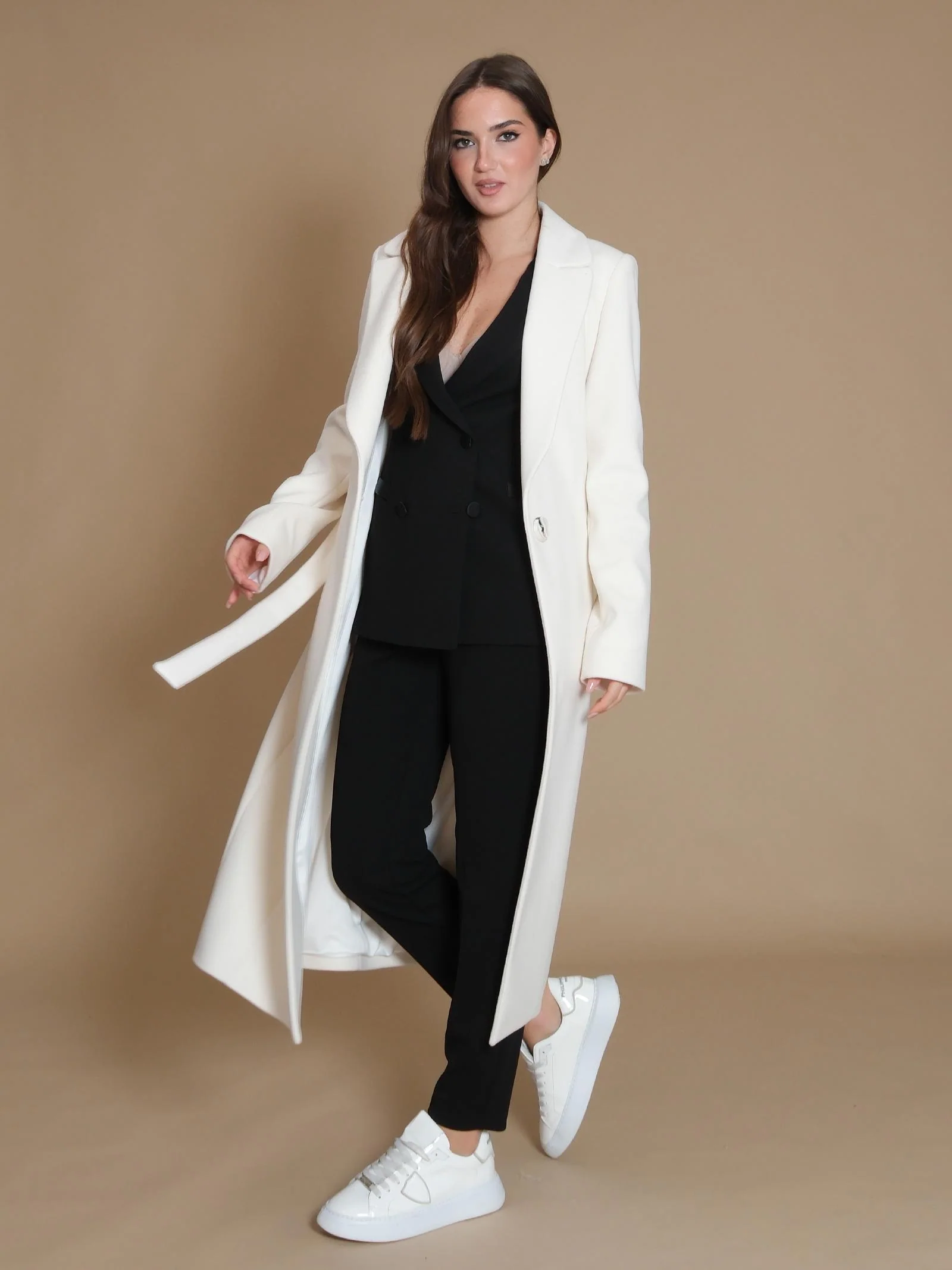 Cappotto Armoire lungo a vestaglia con tasche a filo bianco - Image 2