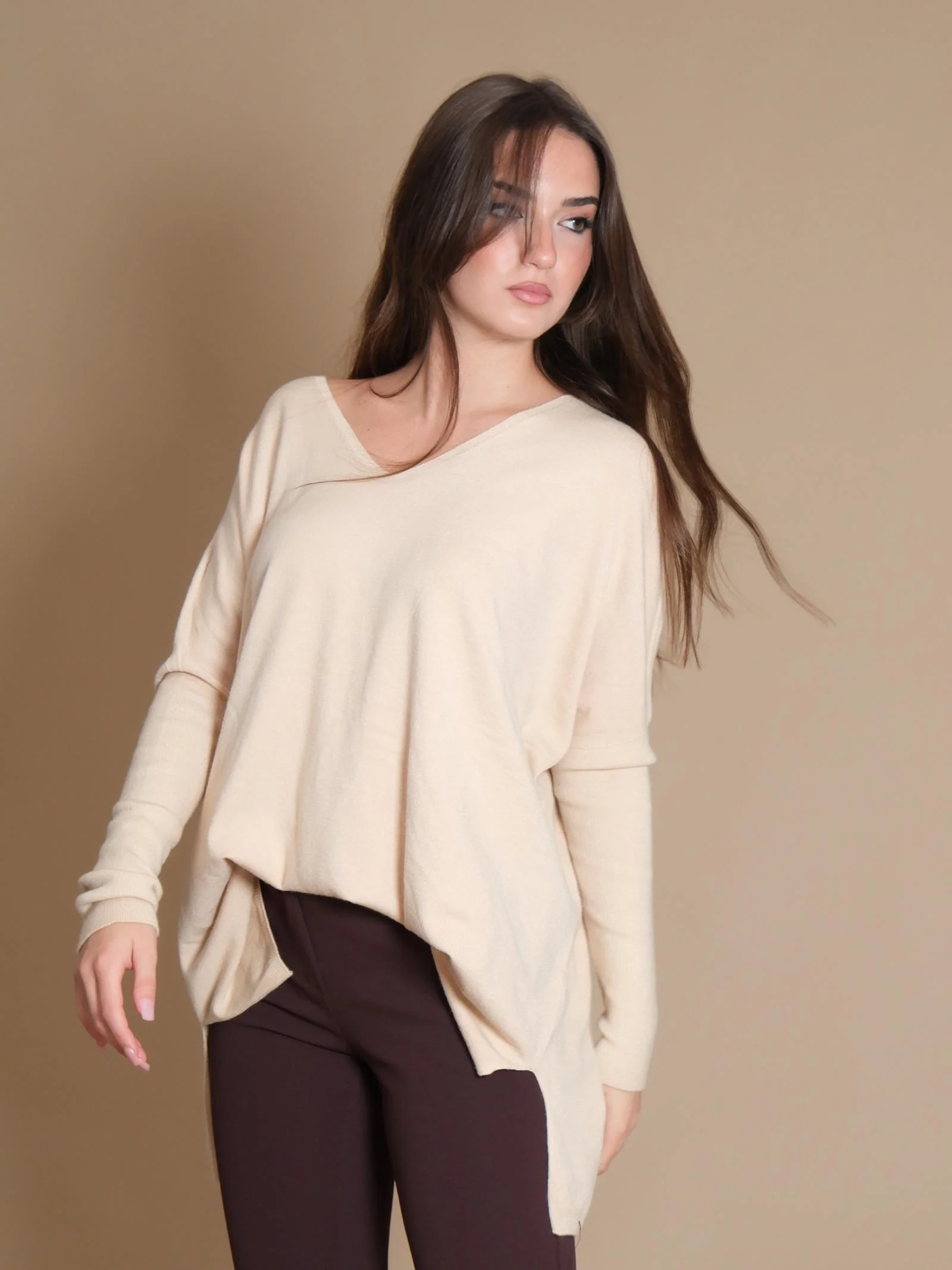 Maglione over Armoire doppia V mandorla - Image 2
