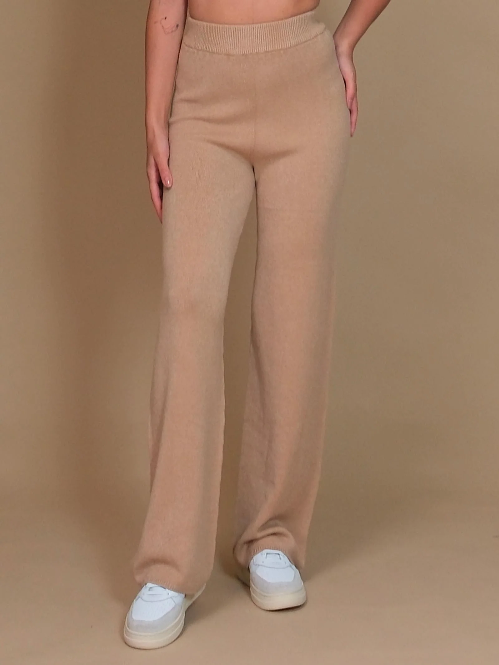 Pantalone a palazzo Armoire in maglia mandorla