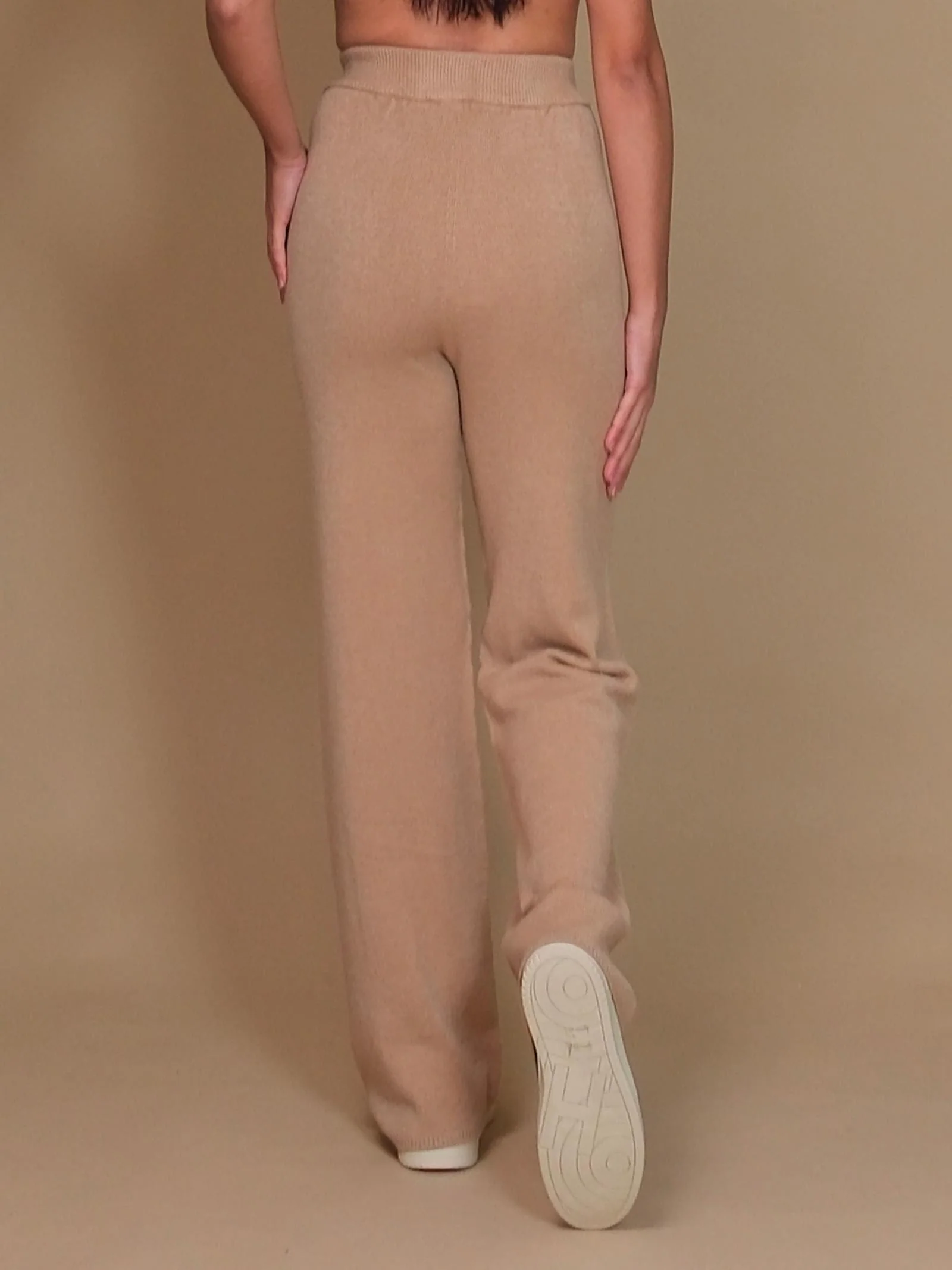 Pantalone a palazzo Armoire in maglia mandorla - Image 3