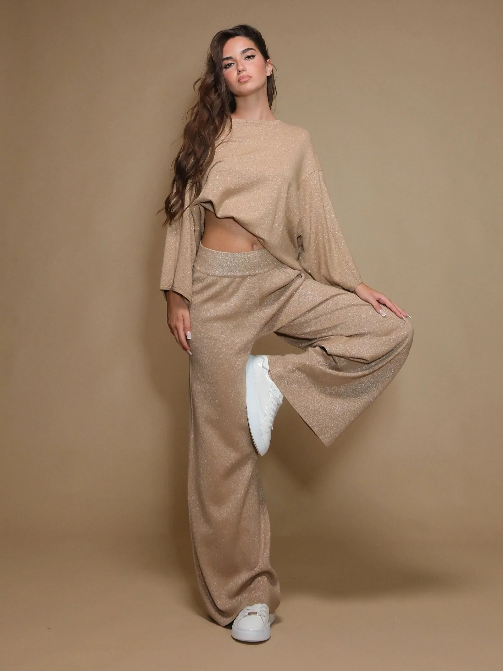 Pantaloni Armoire in maglia lurex mandorla - Image 4