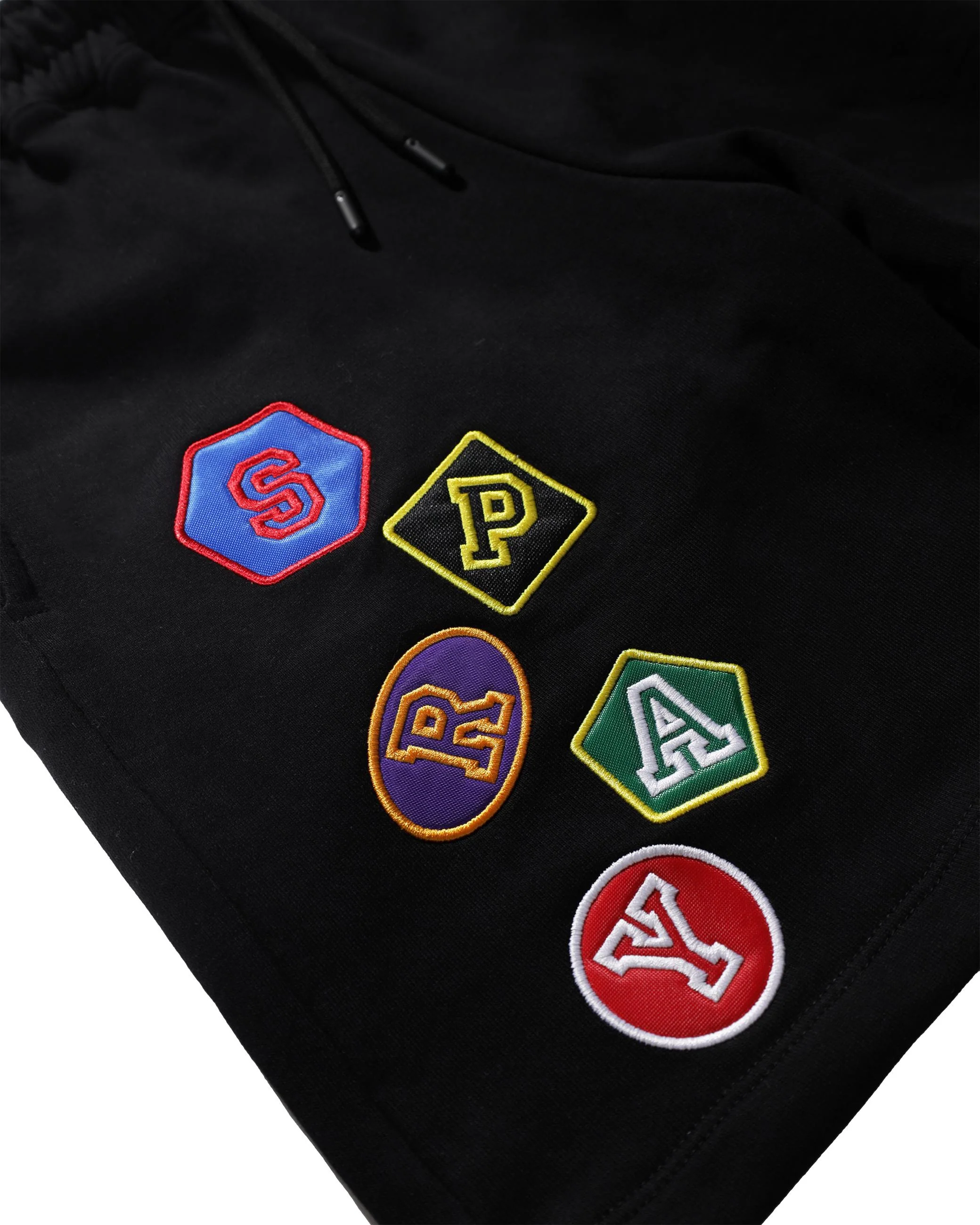 Bermuda Sprayground nero con ricamo lettere logo e tasca cargo - Image 3