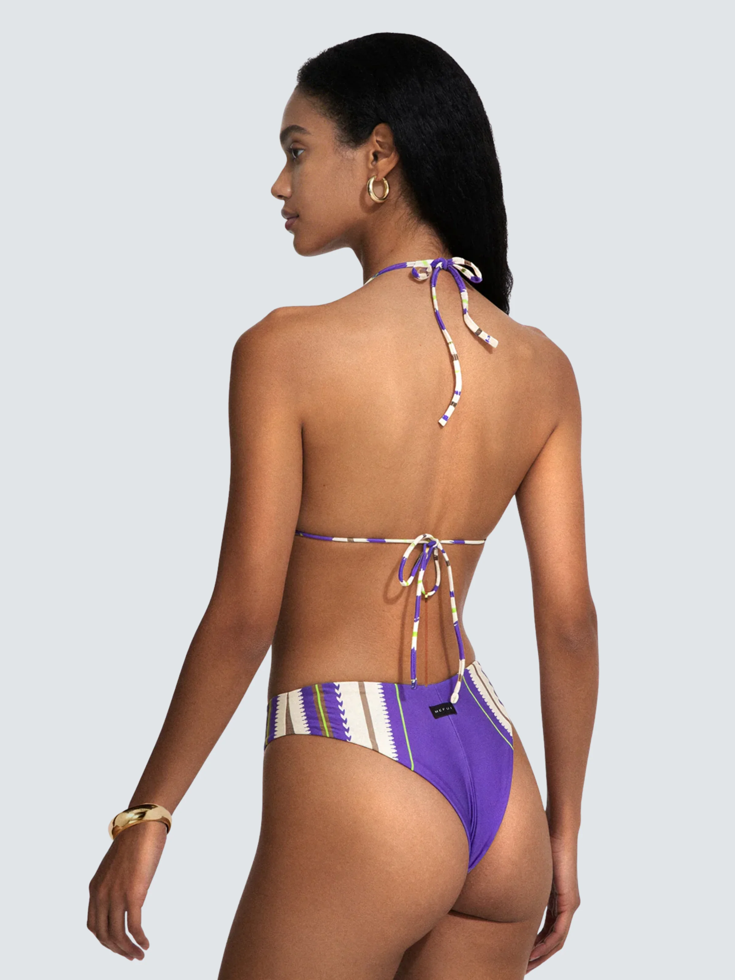 Bikini a due pezzi Me Fui viola a fantasia con accessori in perline - Image 2