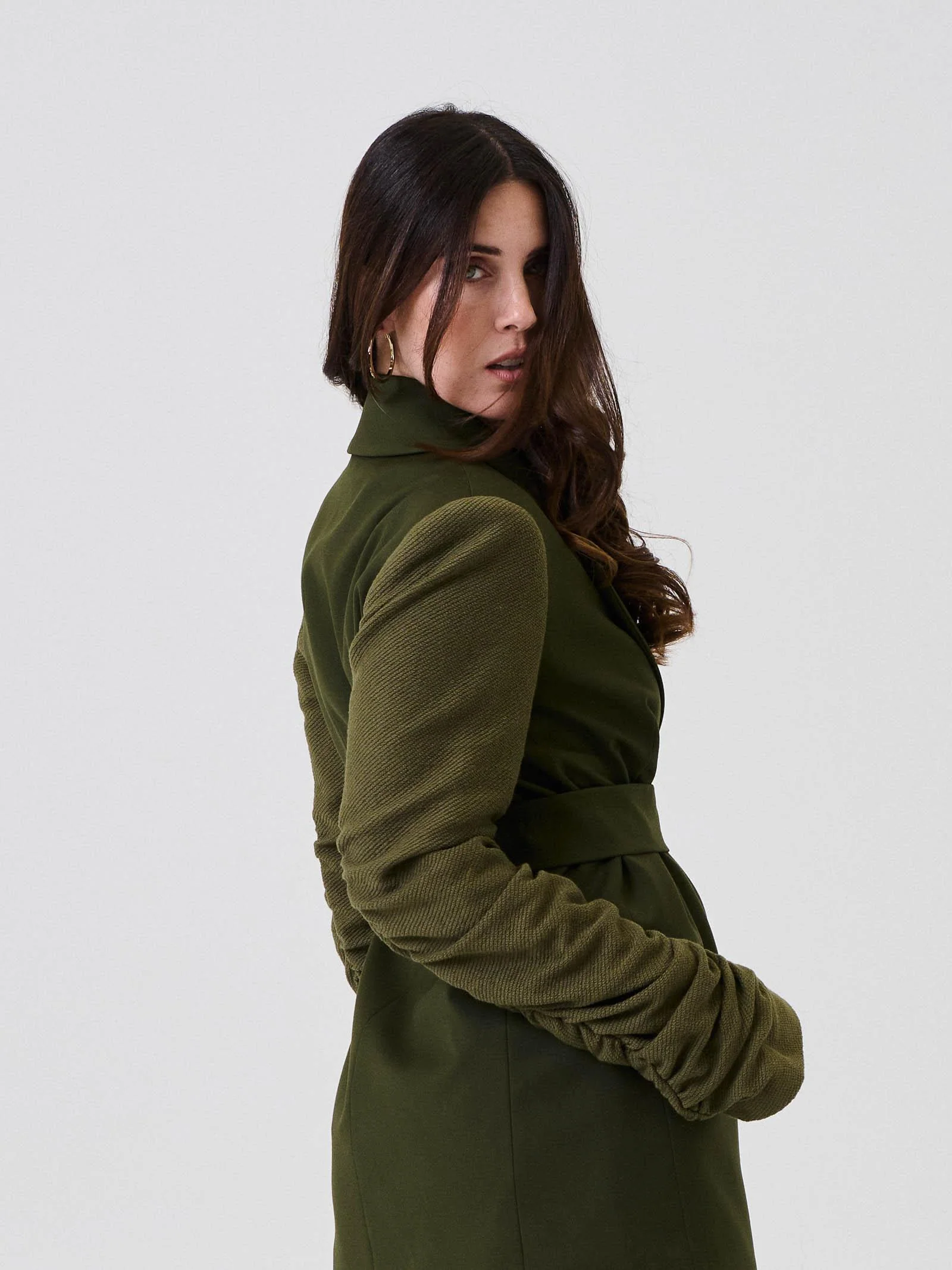 Blazer Bohemian Vì verde militare con maniche in maglia con arricciature - Image 4