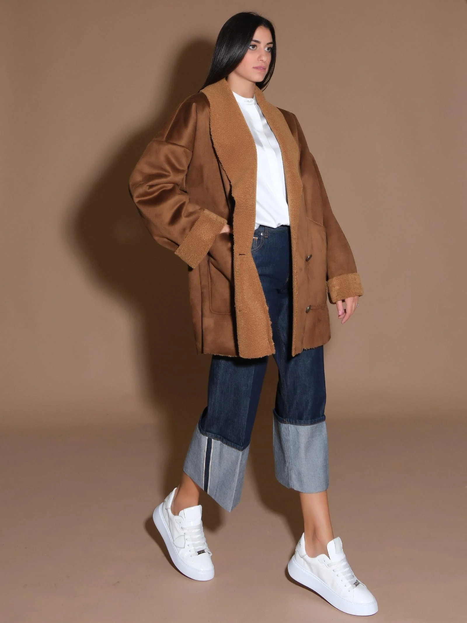 Cappotto montone marrone in ecopelliccia - Image 2