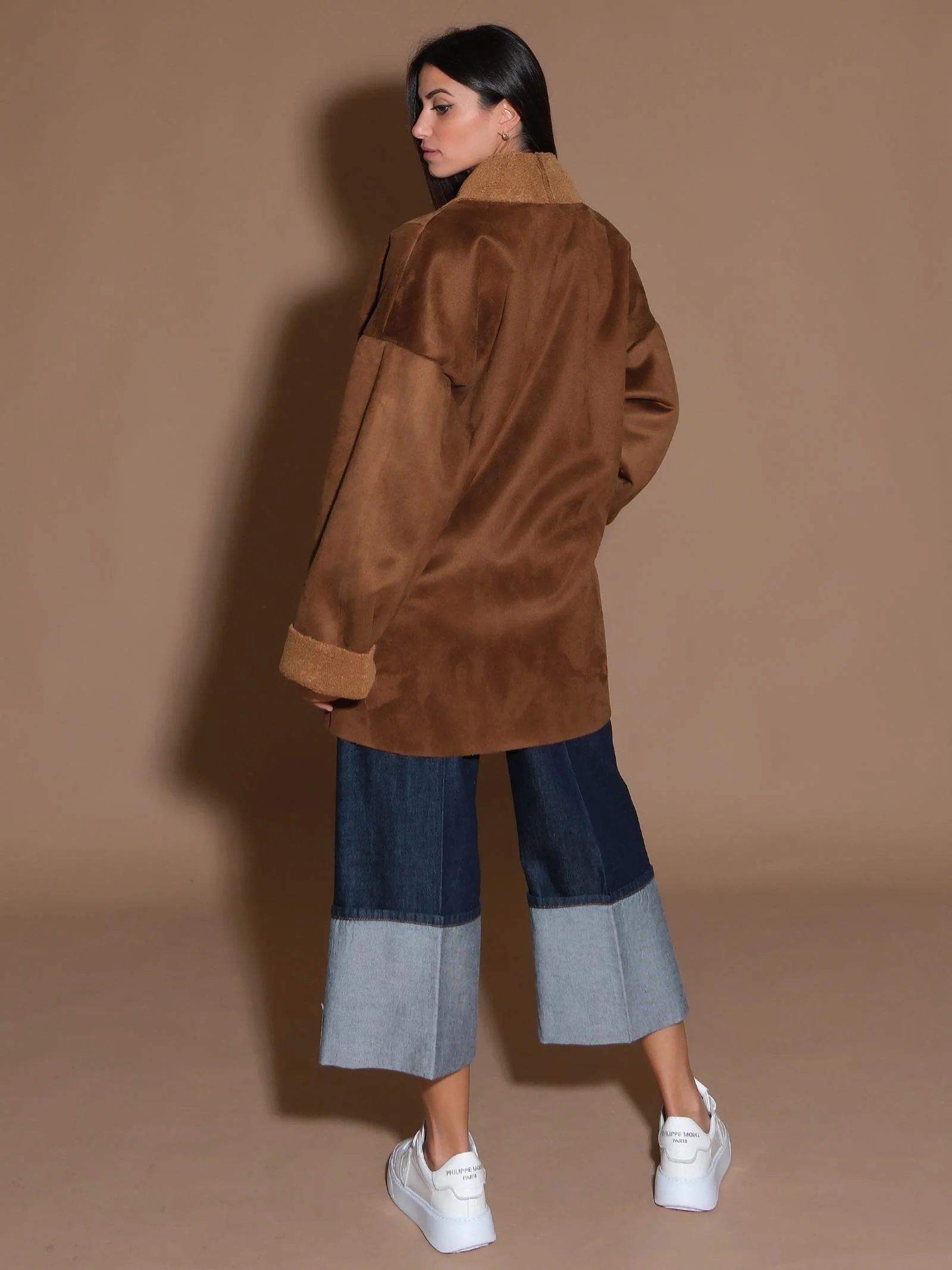 Cappotto montone marrone in ecopelliccia - Image 3