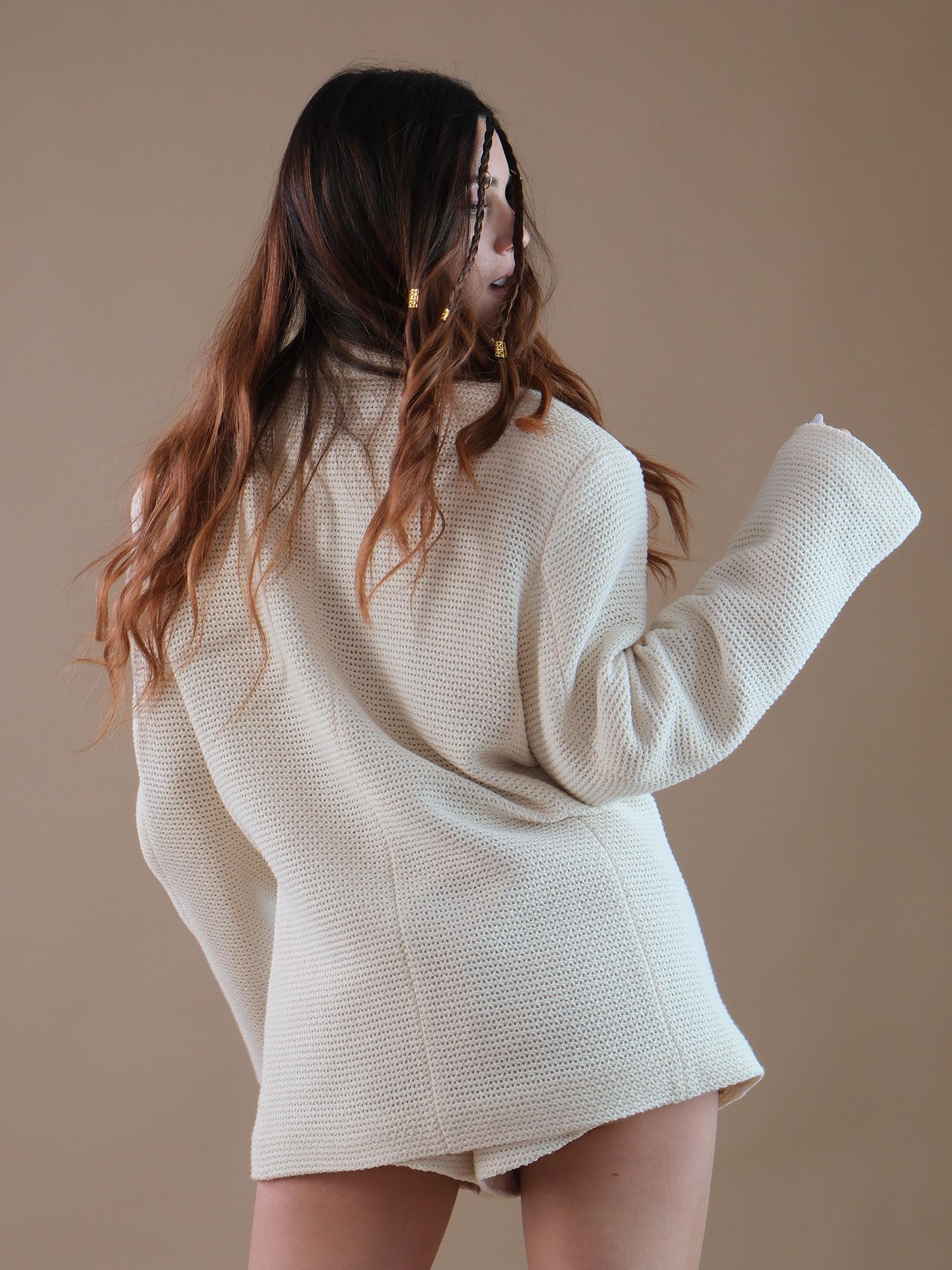 Giacca beige in tessuto lavorato a maglia forato - Image 3
