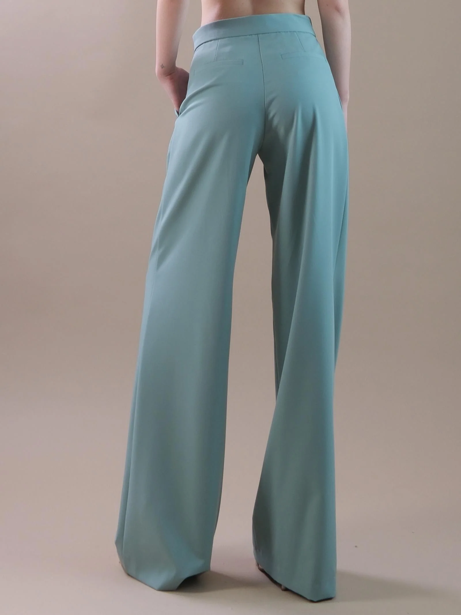 Pantaloni modello palazzo verde salvia - Image 3