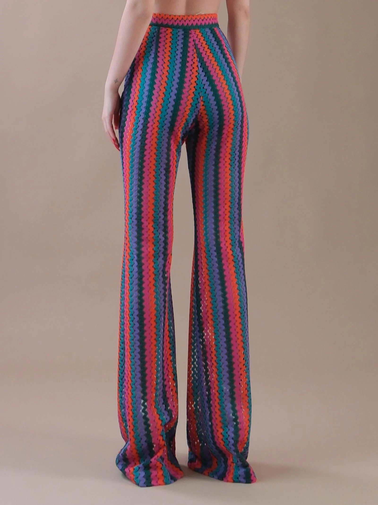 Pantaloni traforati a fantasia multicolor - Image 3