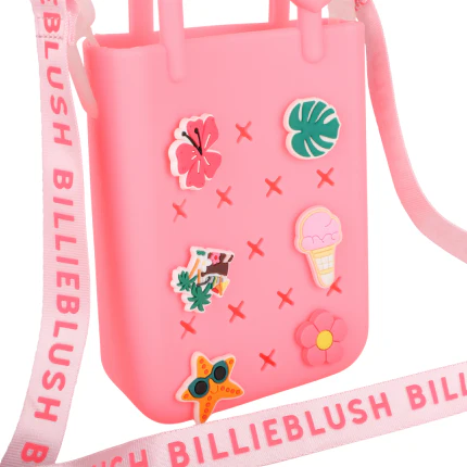 Borsa in gomma Billie Blush rosa con charms - Image 5