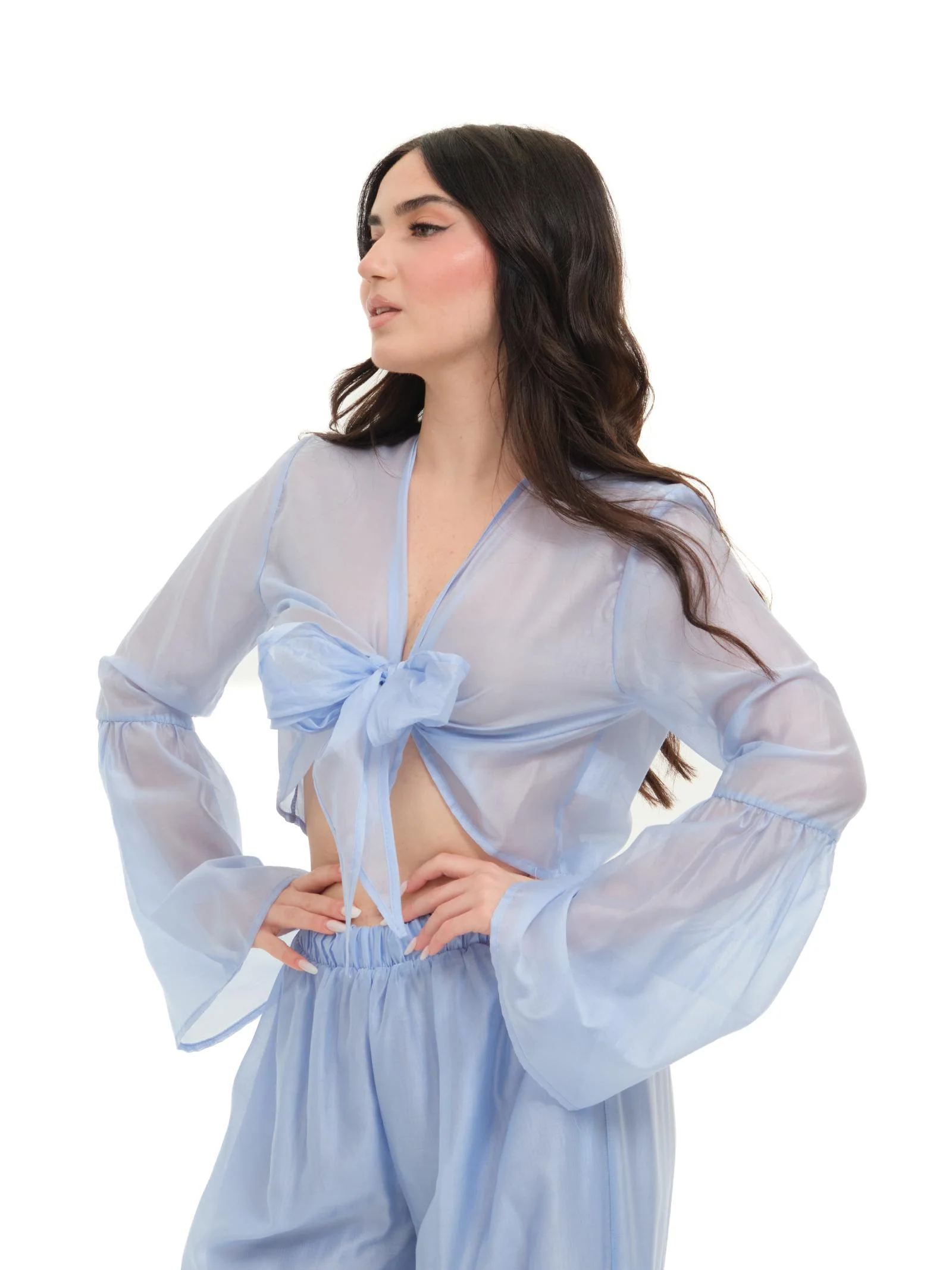 Camicia Armoire azzurra cropped con nodo - Image 2