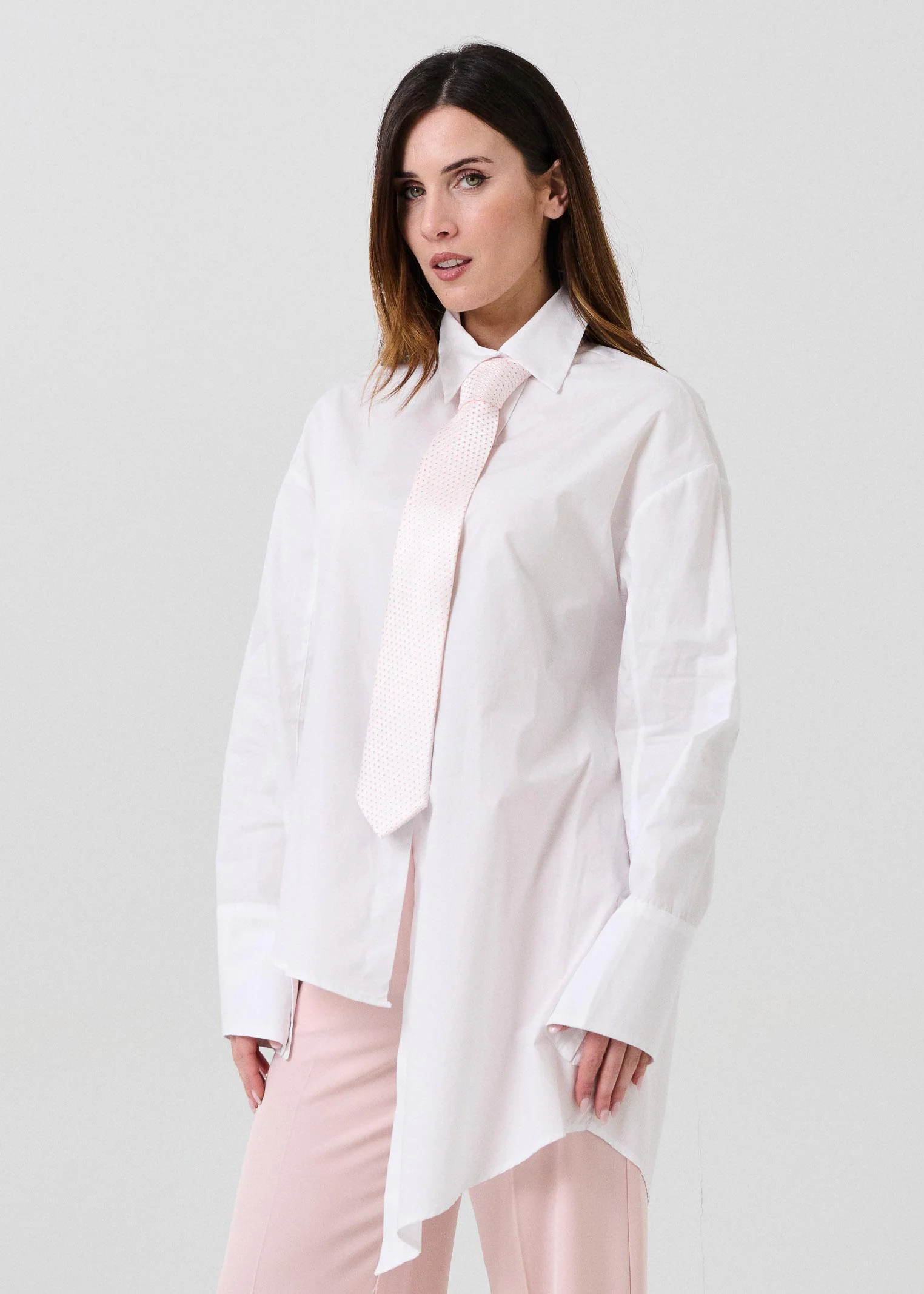 Camicia con cravatta Vicolo bianca con fondo asimmetrico - Image 2