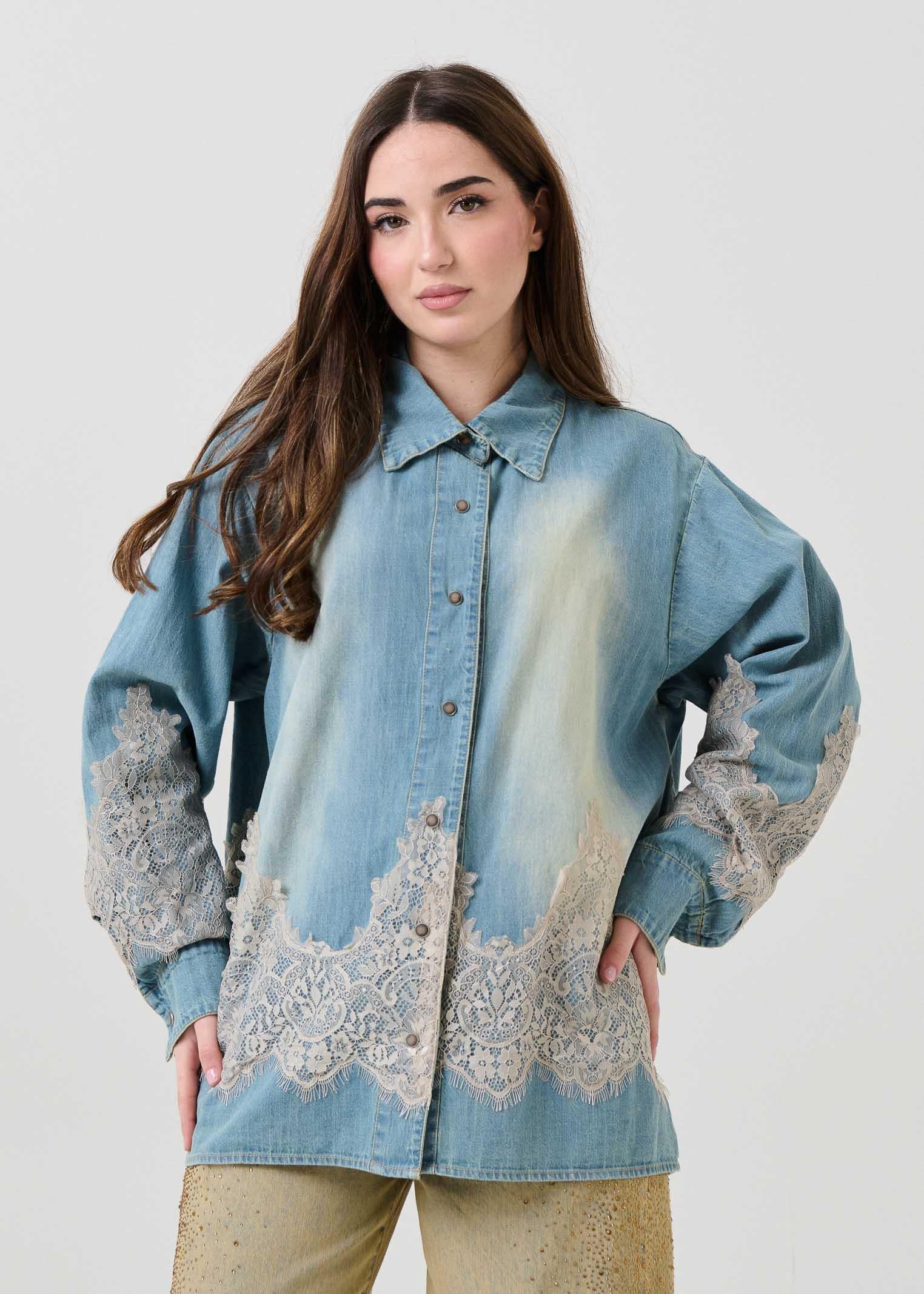 Camicia in denim Souvenir con inserti in pizzo