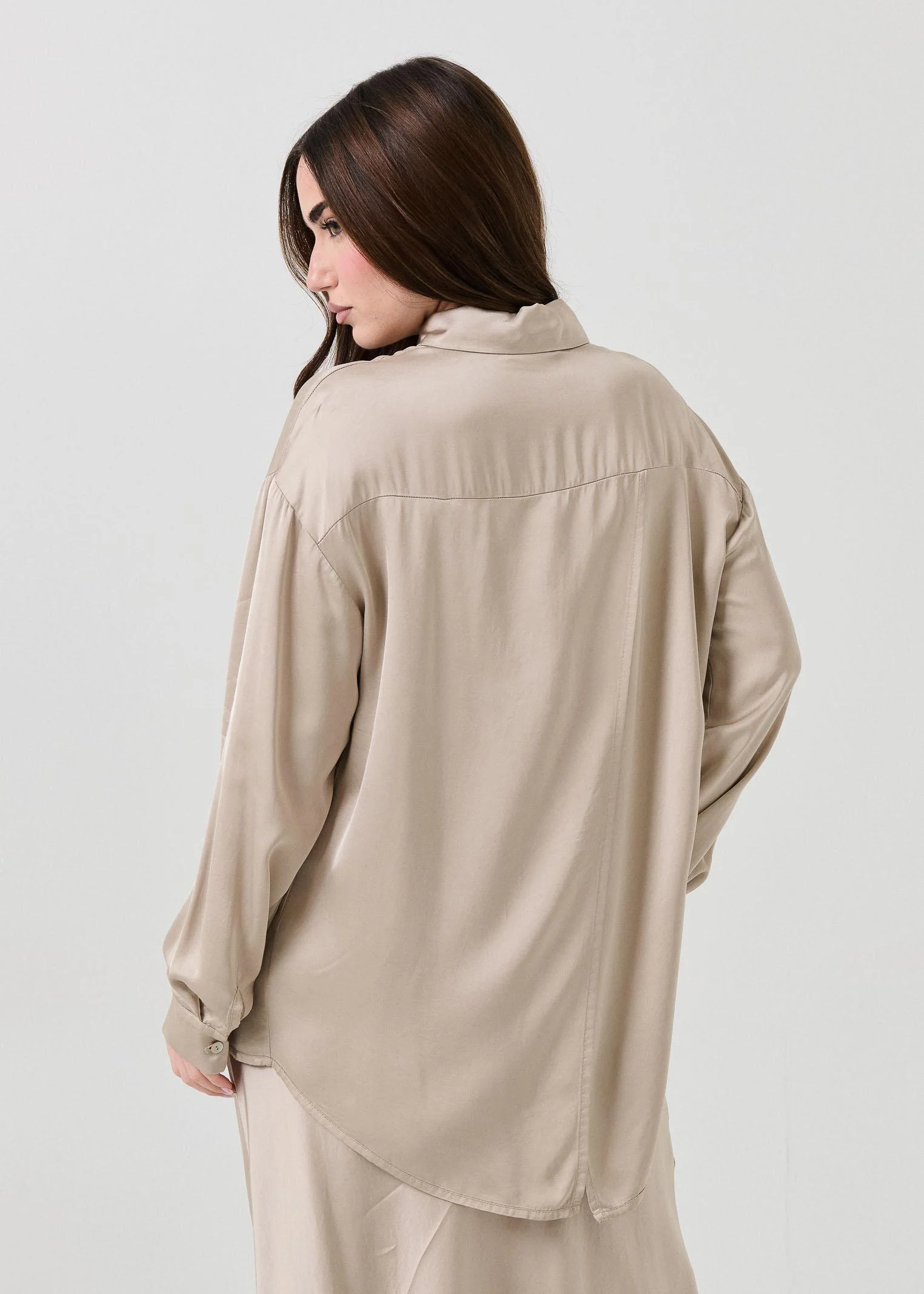Camicia over Armoire beige - Image 3