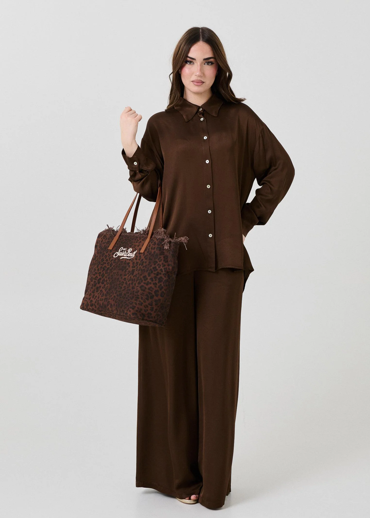 Camicia over Armoire marrone - Image 4
