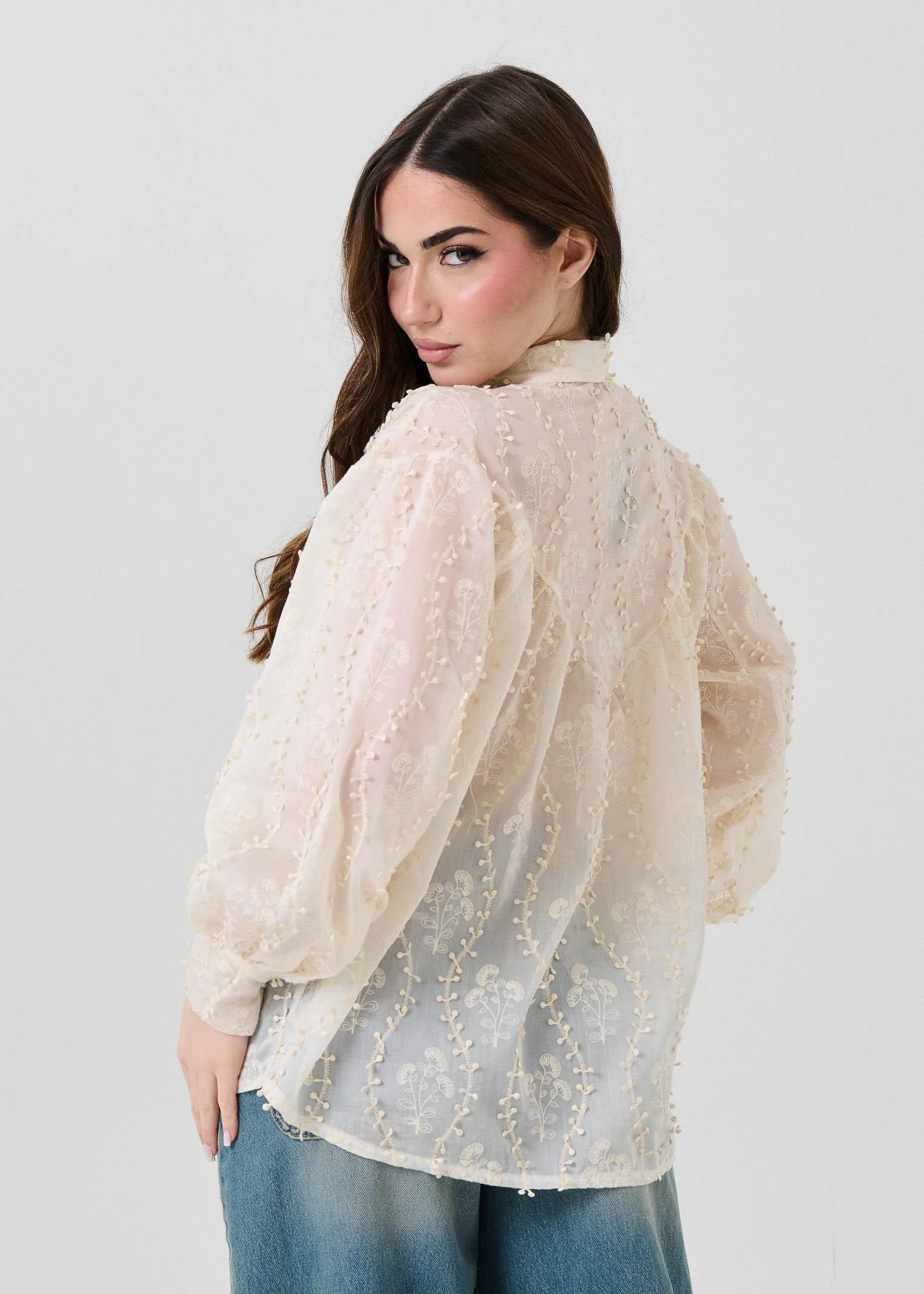 Camicia trasparente Haveone panna con ricami floreali - Image 4