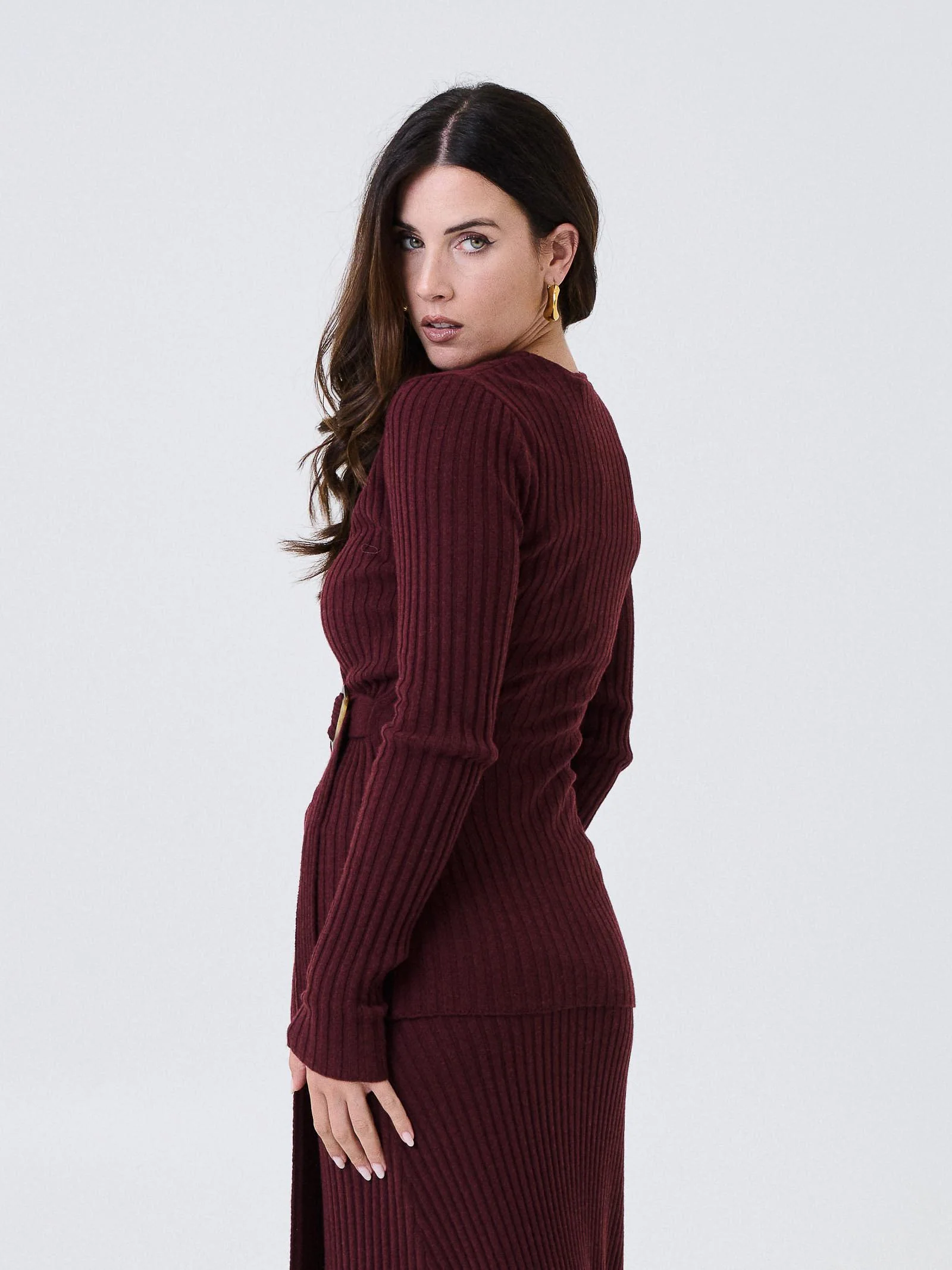 Cardigan Kontatto bordeaux con cintura ad anello effetto legno - Image 3