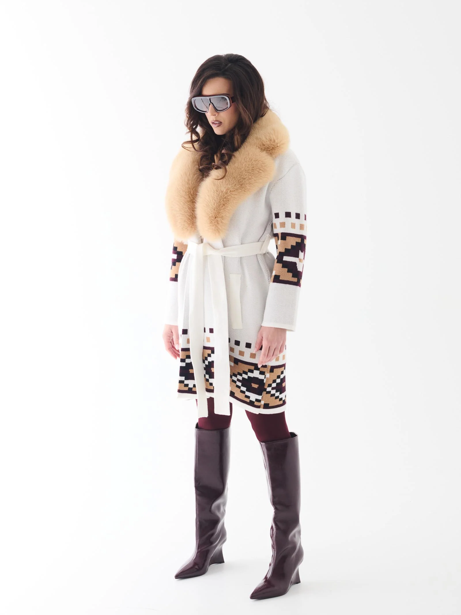 Cardigan Yes London bianco e cammello con collo in pelliccia volpe - Image 3