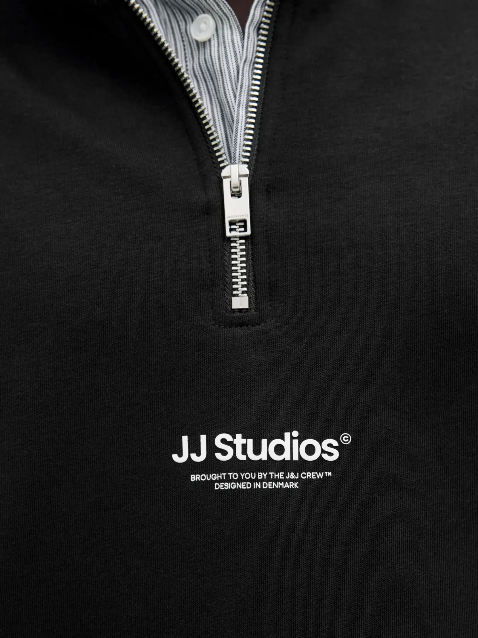 Felpa Jack & Jones nero con mezza zip - Image 4