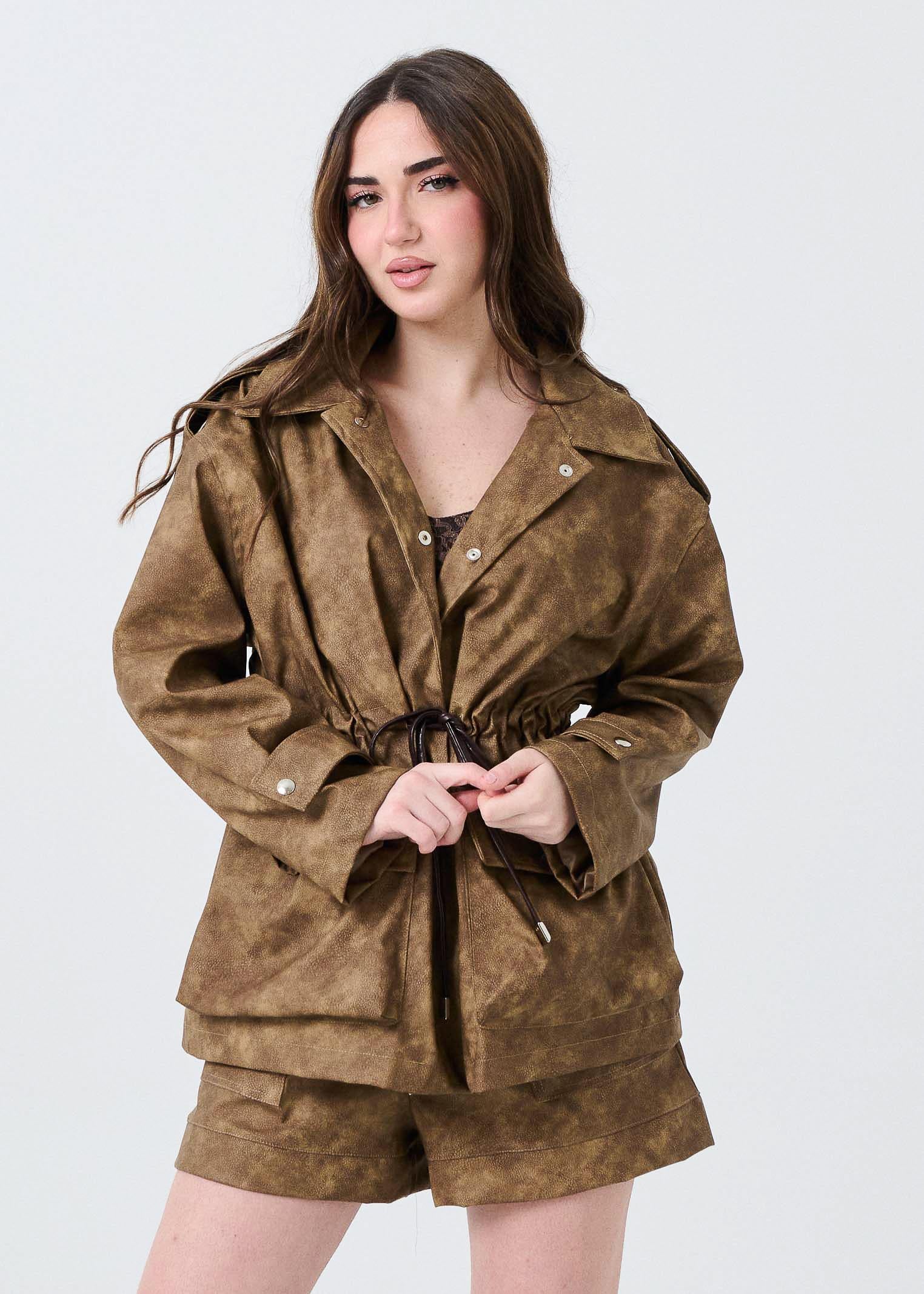 Giubbino over Haveone cammello con coulisse in ecopelle - Image 3