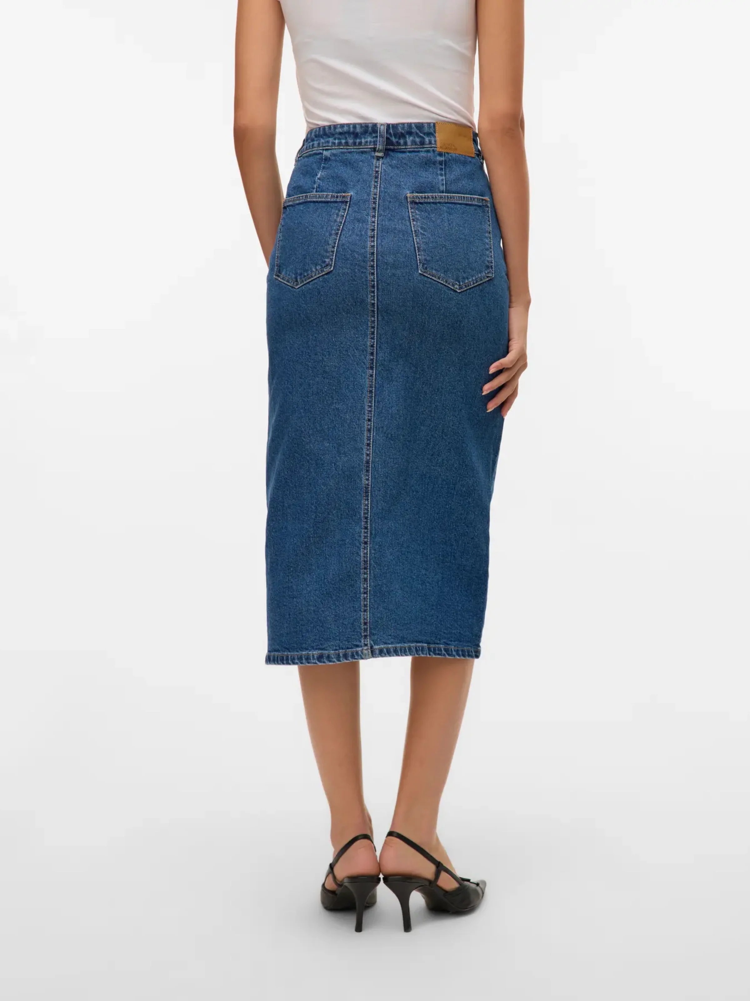 Gonna midi in denim Vero Moda blu con spacco frontale e vita alta - Image 3