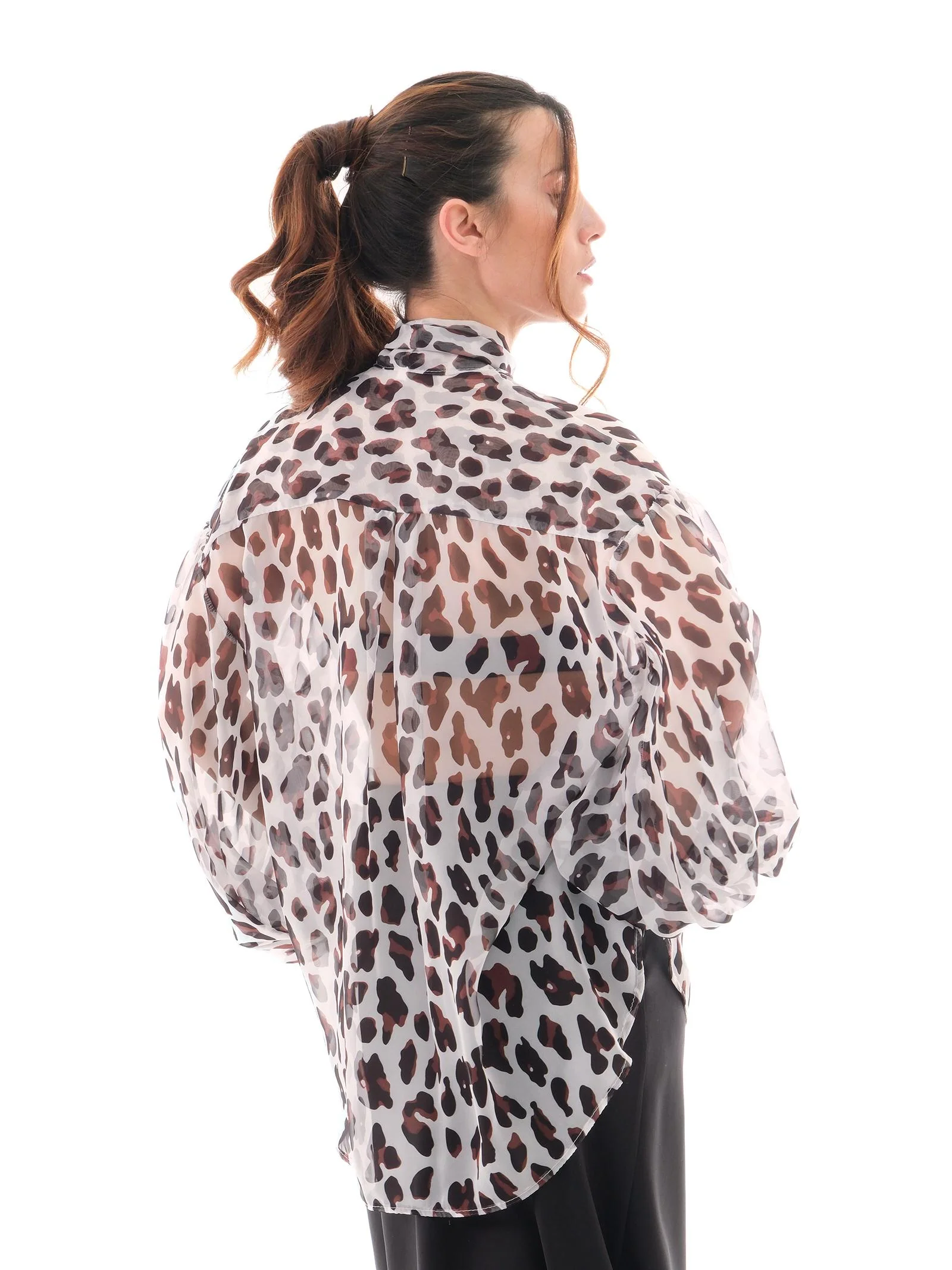 Camicetta Imperial con tie neck e stampa animalier bianco e nero - Image 3