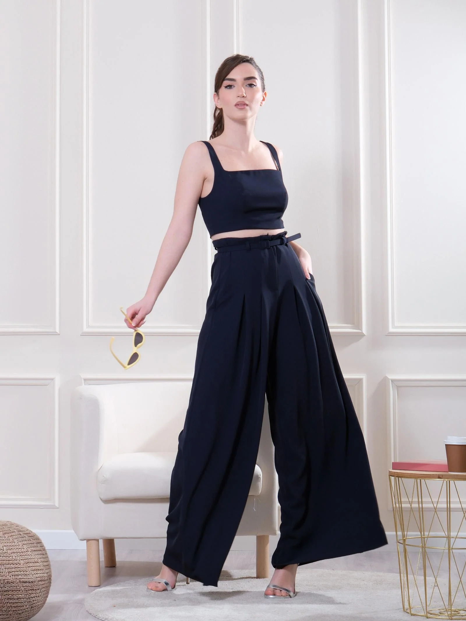 Crop top blu con scollo quadrato e spalline - Image 4