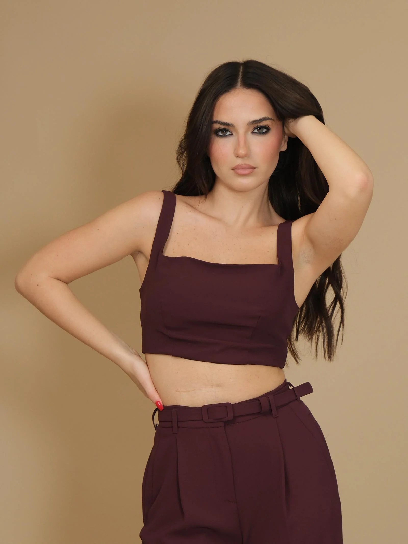 Crop top Imperial melanzana con scollo quadrato e spalline - Image 2