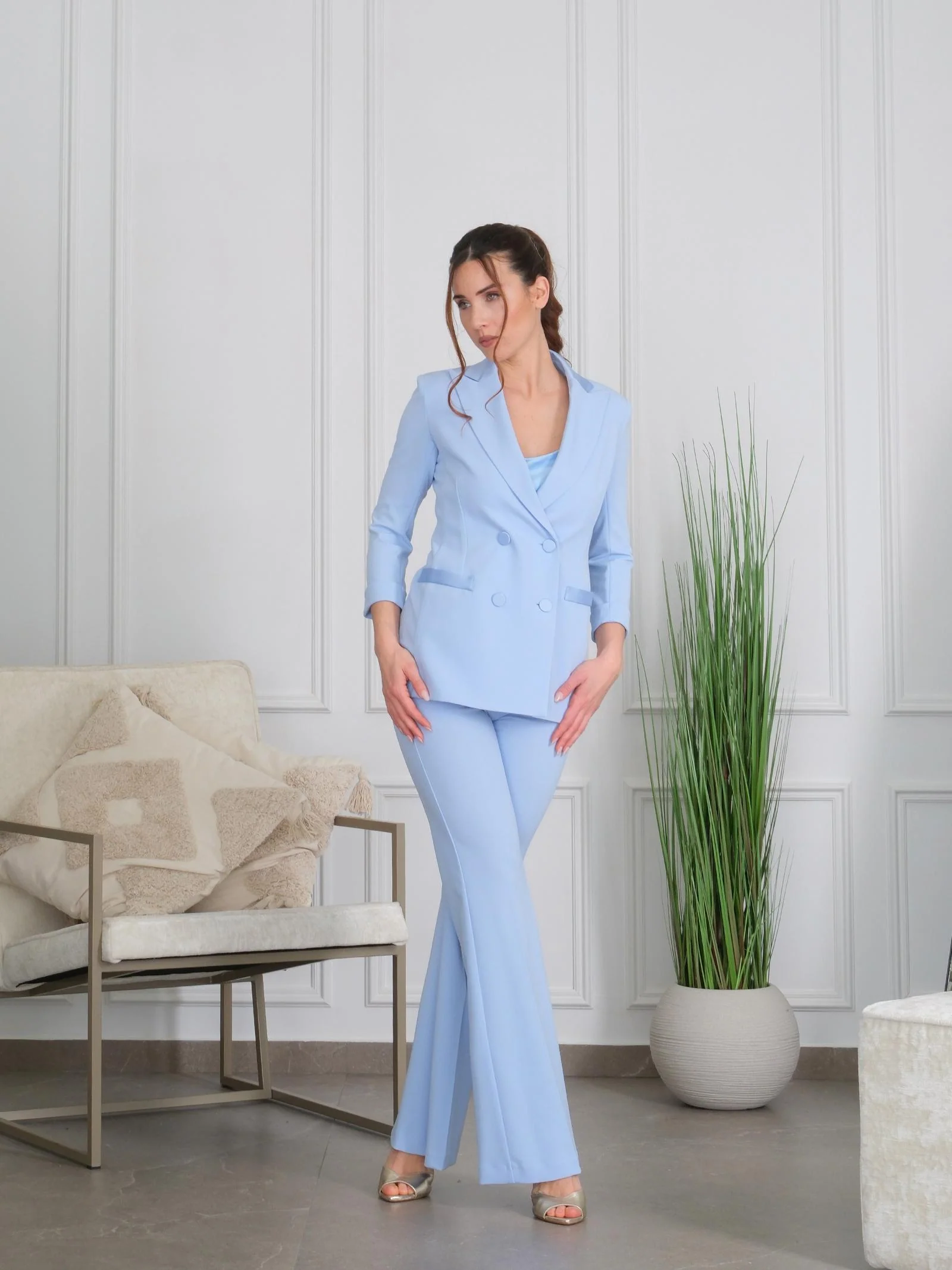 Pantalone a vita alta Imperial pervinca a zampa con dettagli in raso - Image 4