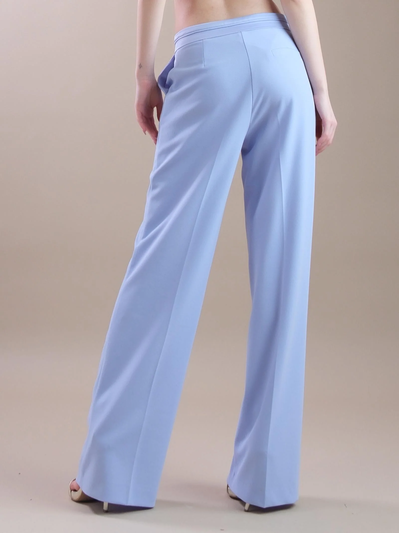 Pantaloni a palazzo lavanda con fascia in raso in vita - Image 3
