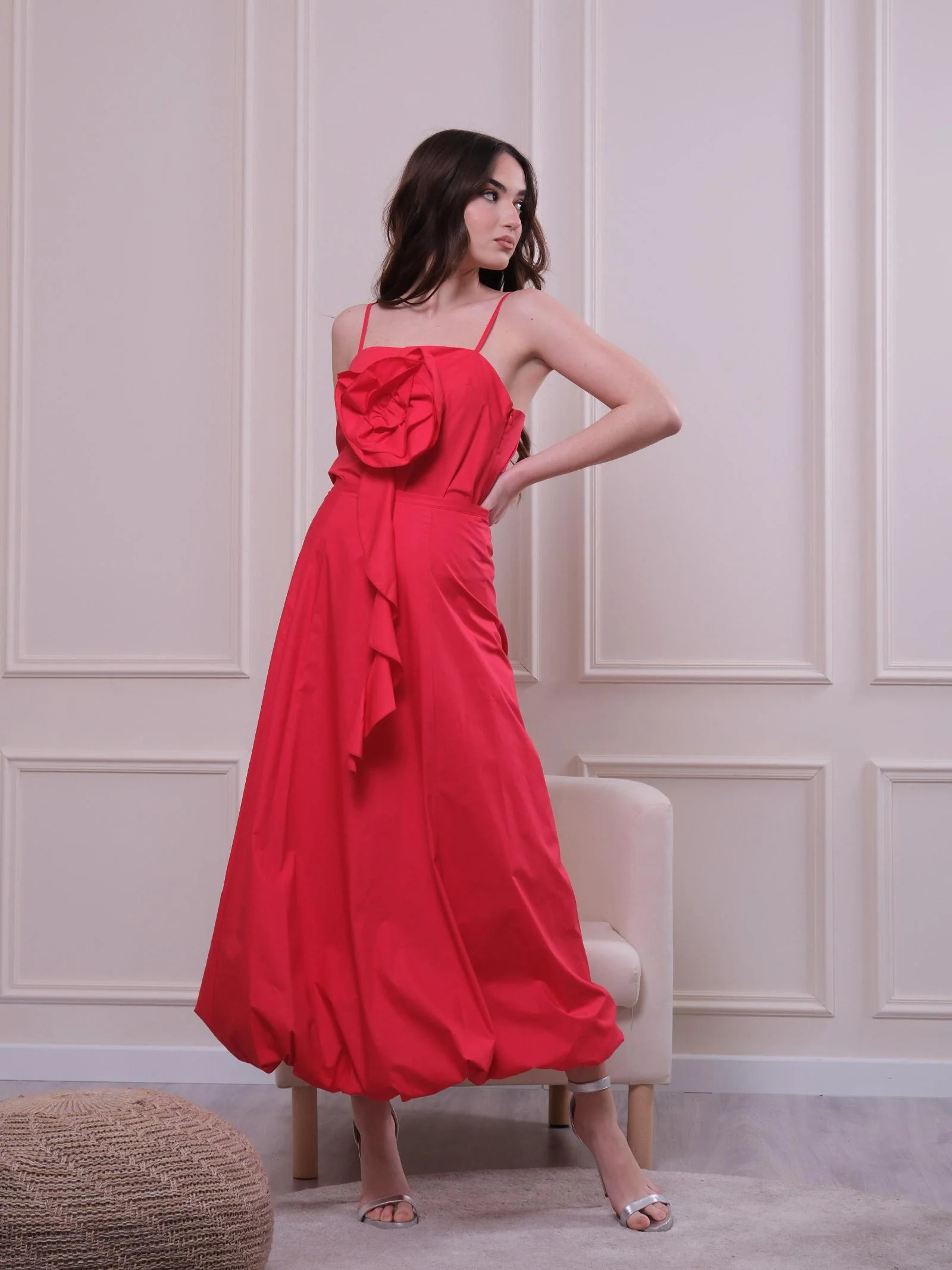 Top rosso in cotone con maxi rosa sul fronte - Image 4