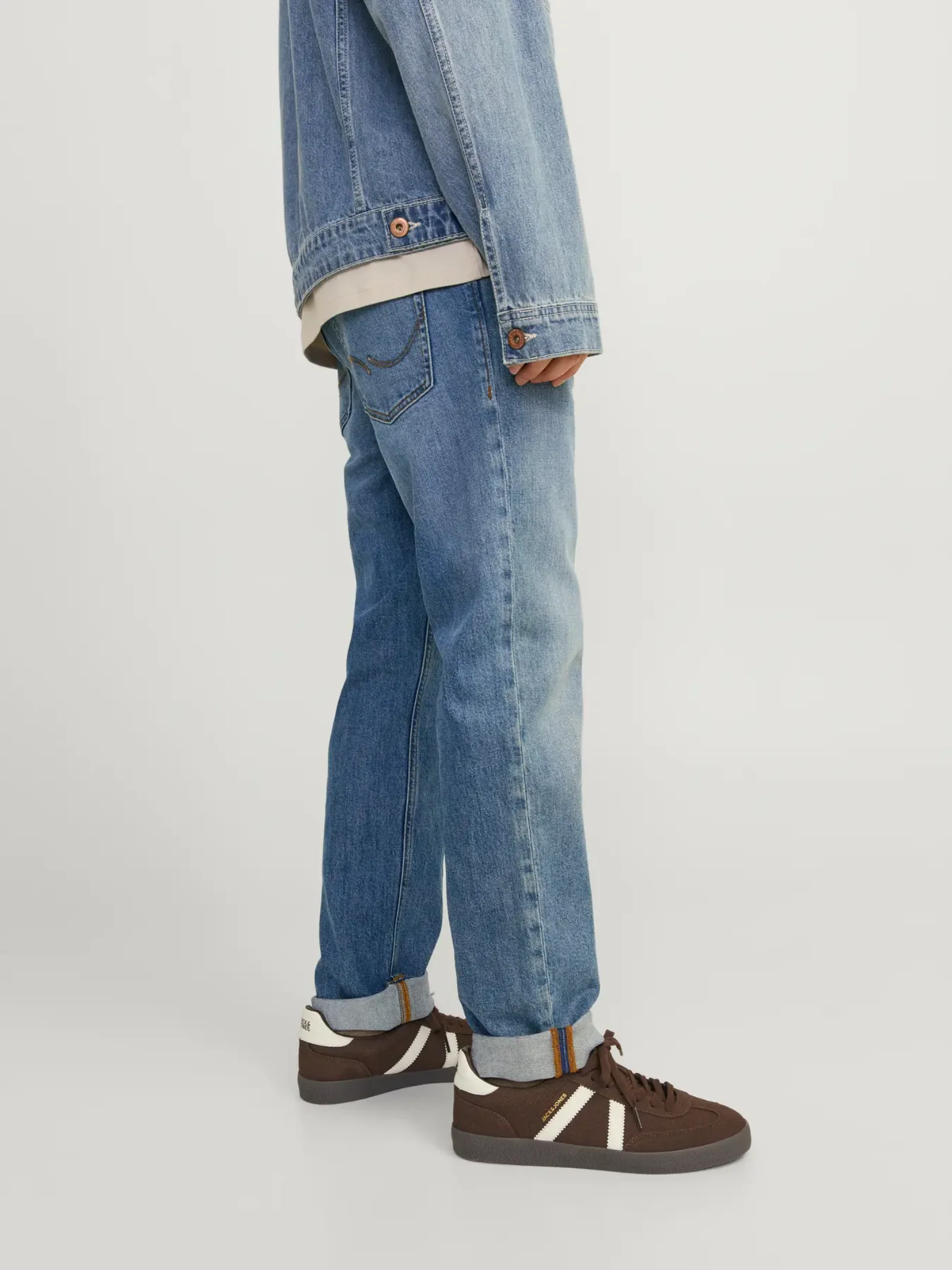Jeans Jack & Jones blu con risvolto - Image 4