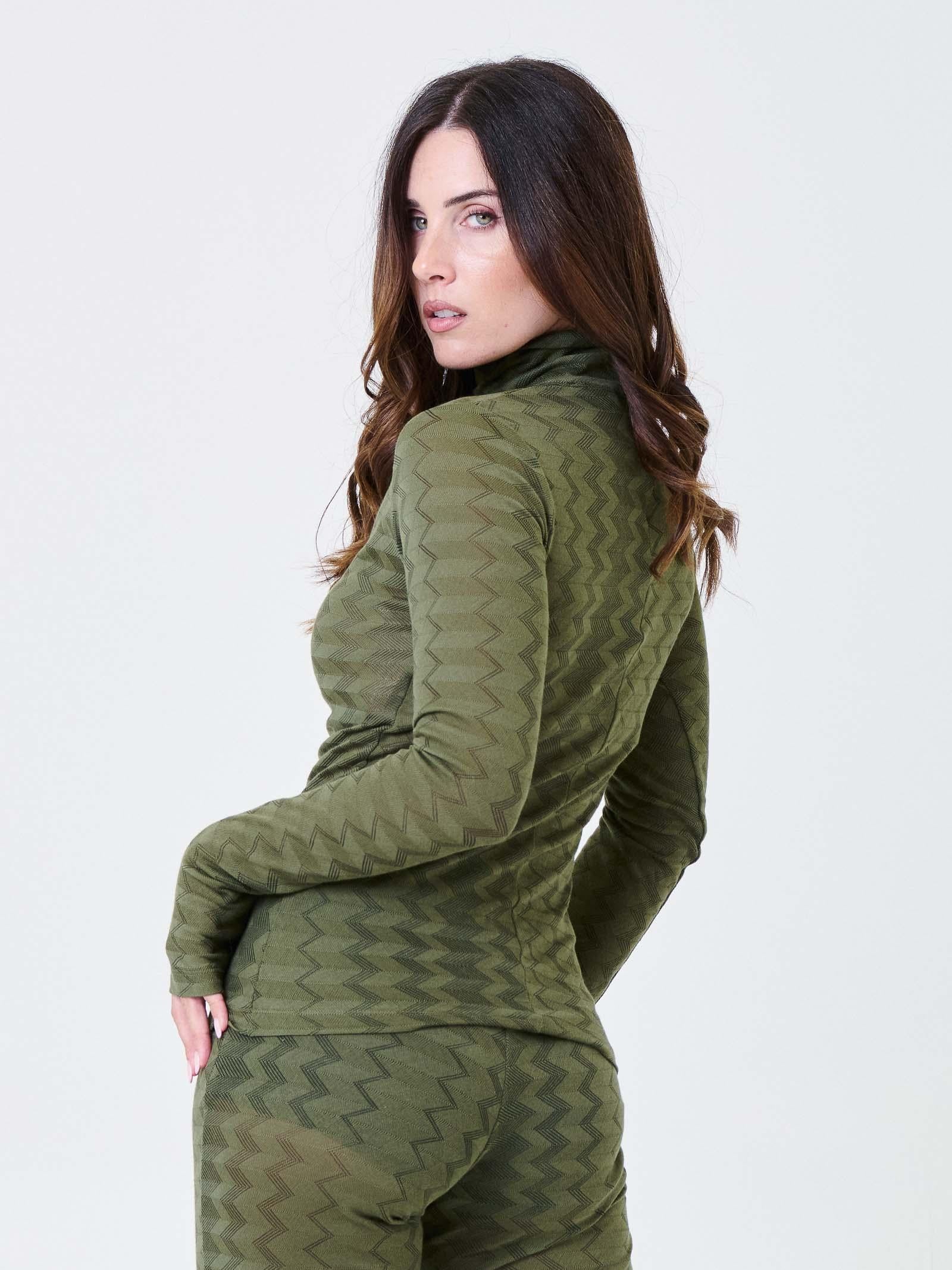 Maglia a collo alto Pho Firenze verde militare con motivo a zig zag - Image 3
