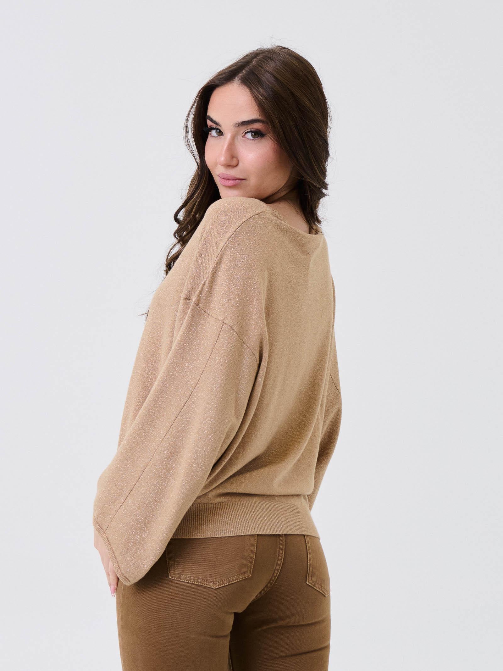 Maglia a spalla scesa Armoire oro con dettagli filo lurex - Image 3