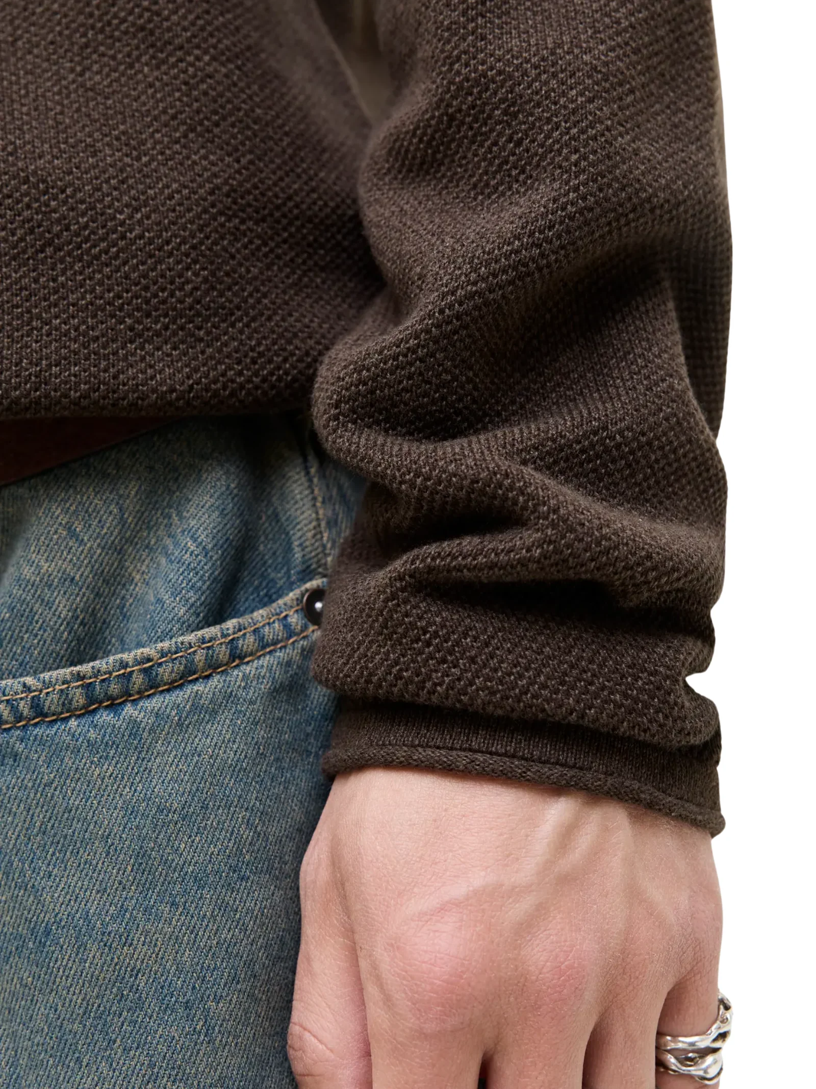 Maglione Jack & Jones marrone con patch logo - Image 3