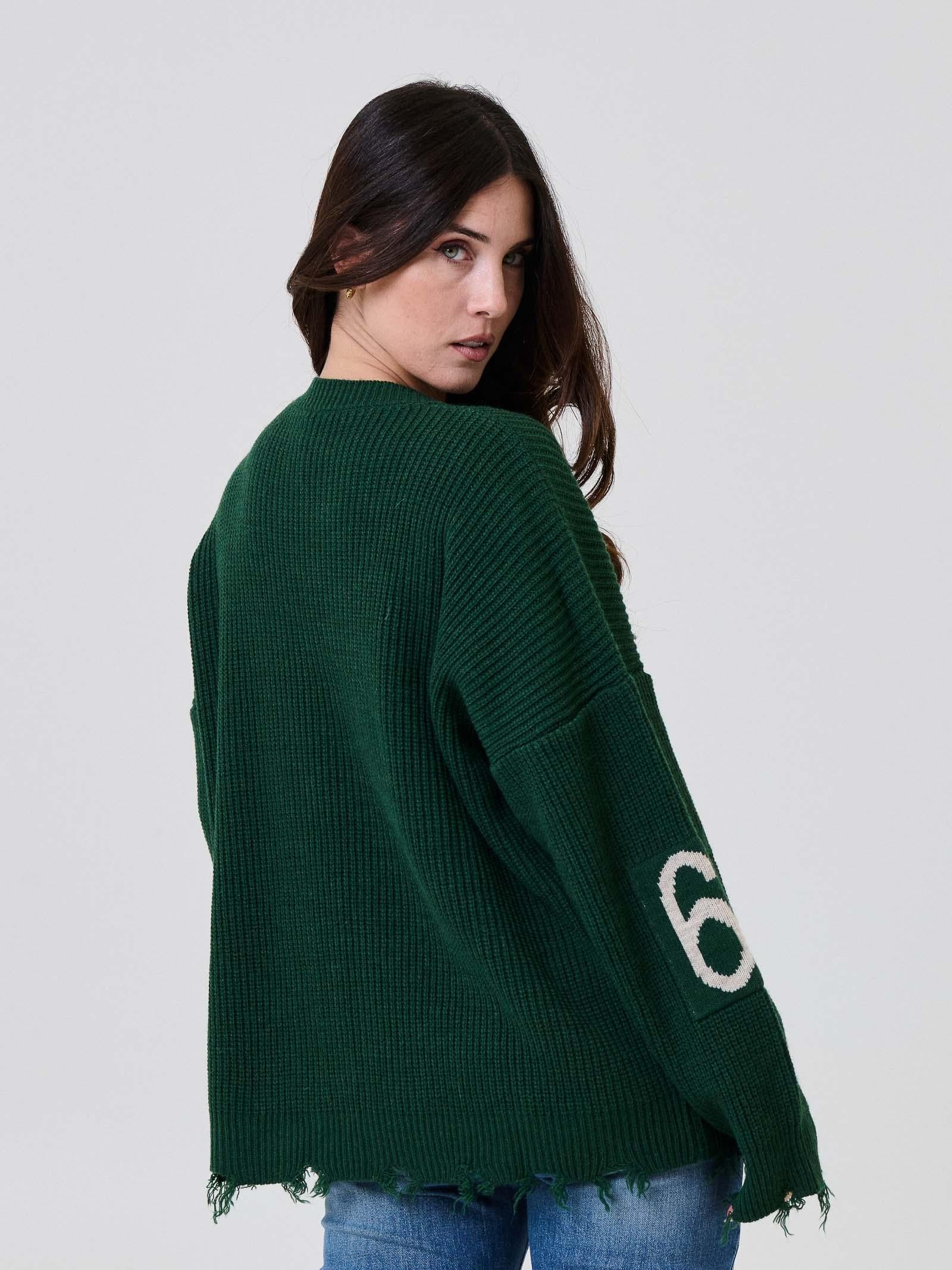 Maglione Vicolo verde con ricamo logo e bordi sfrangiati - Image 3