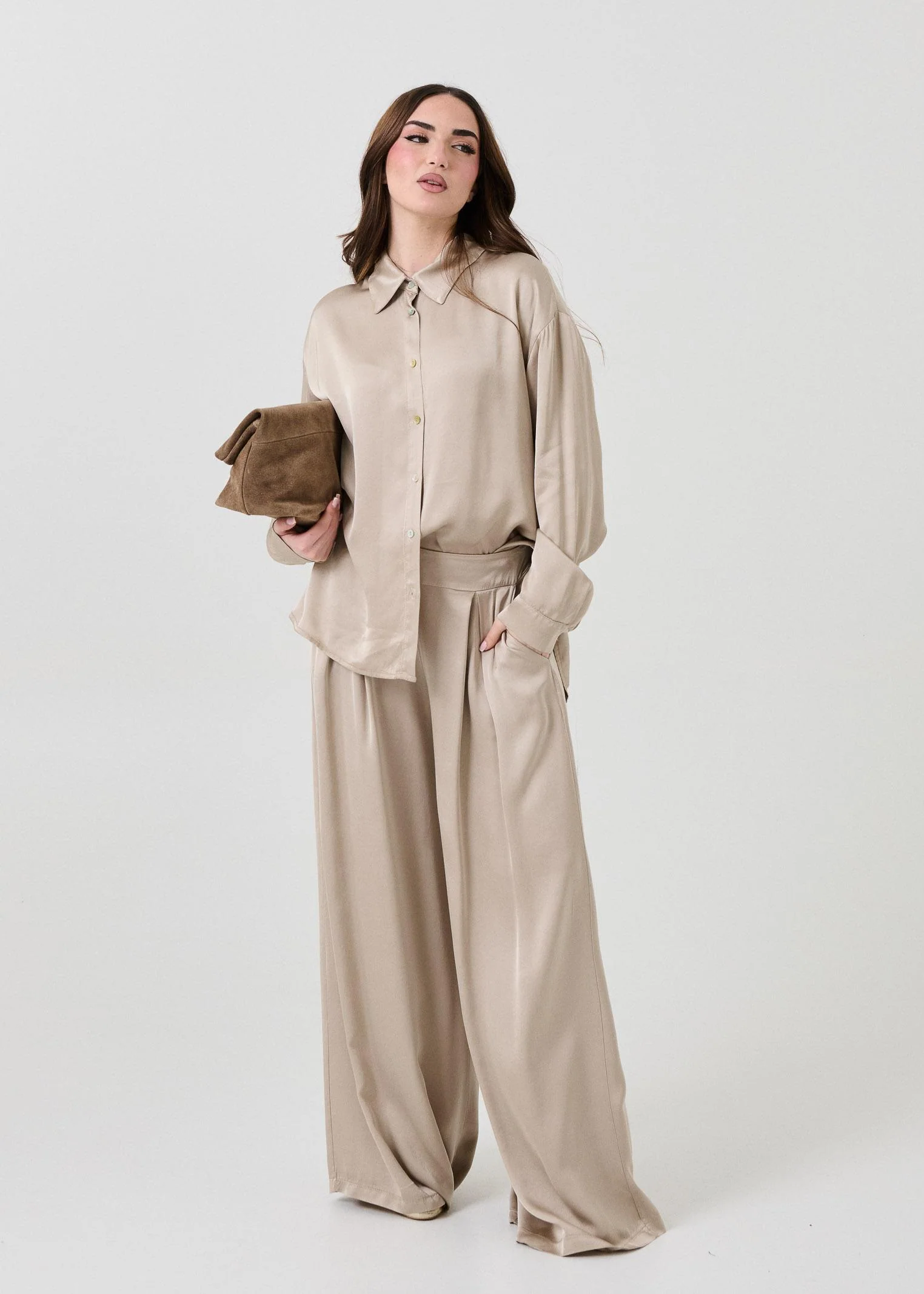 Pantalone a palazzo Armoire beige con pinces - Image 4