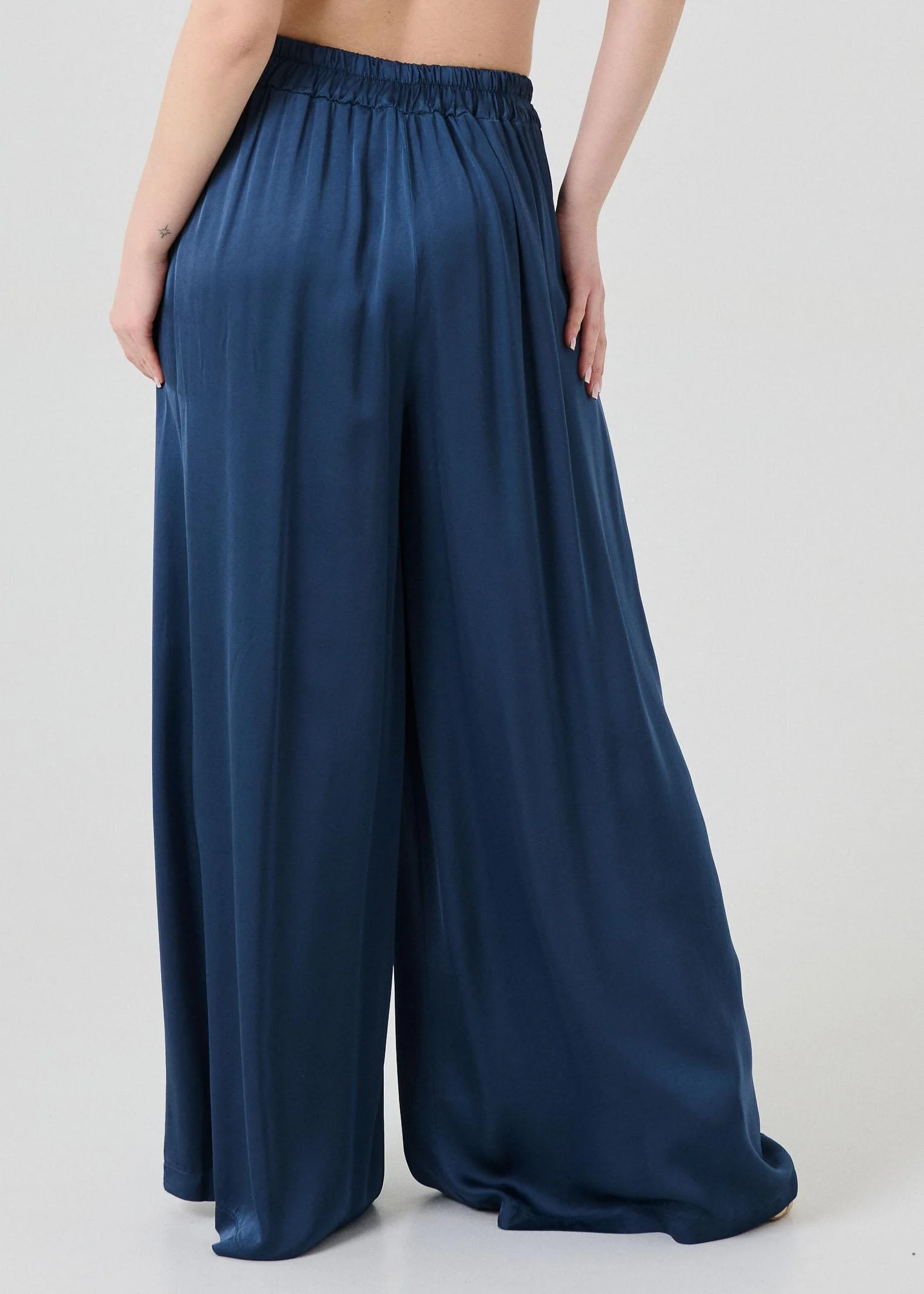 Pantalone a palazzo Armoire blu denim con pinces - Image 3
