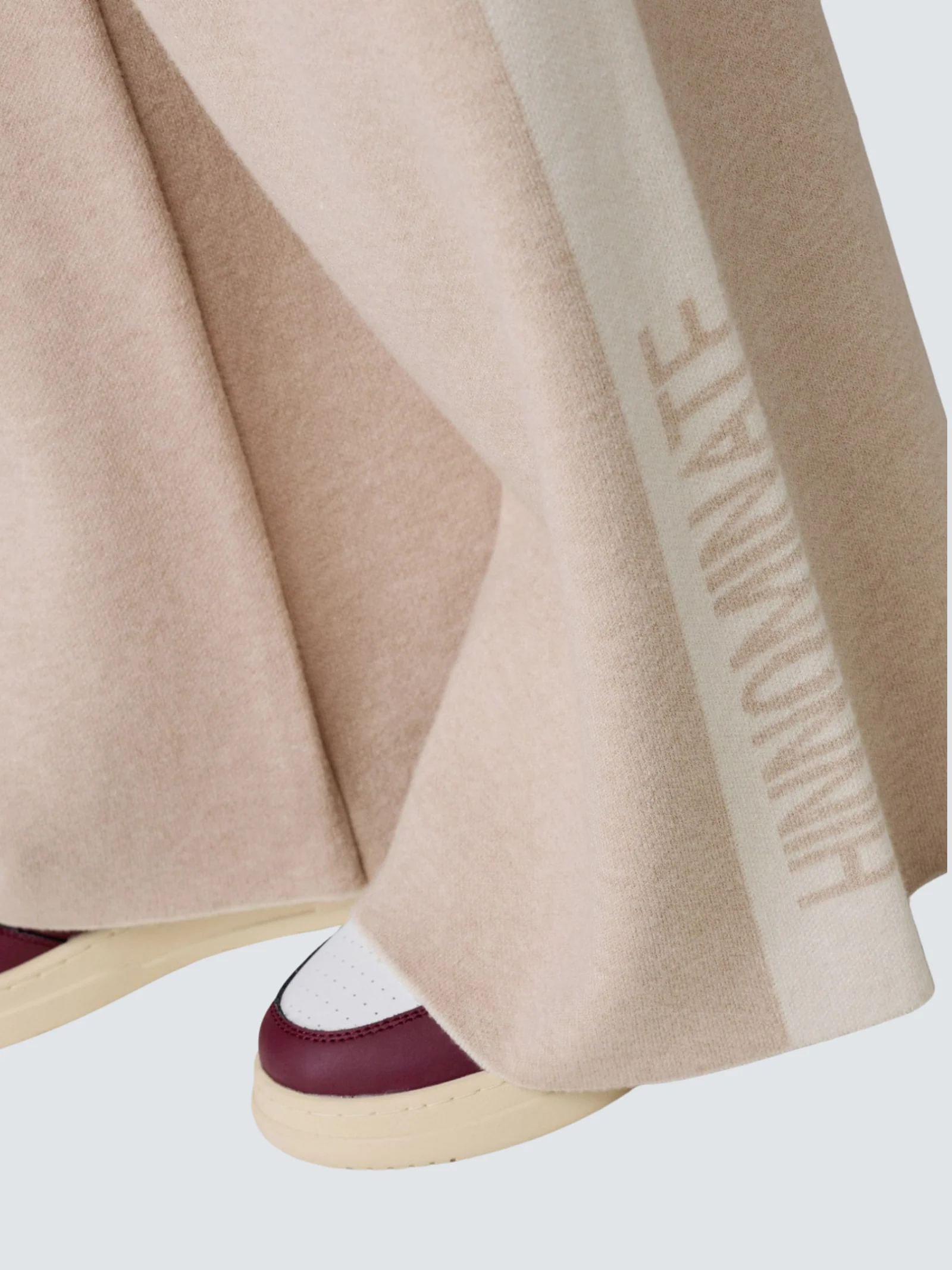 Pantalone a palazzo Hinnominate beige con bande in contrasto e logo - Image 3