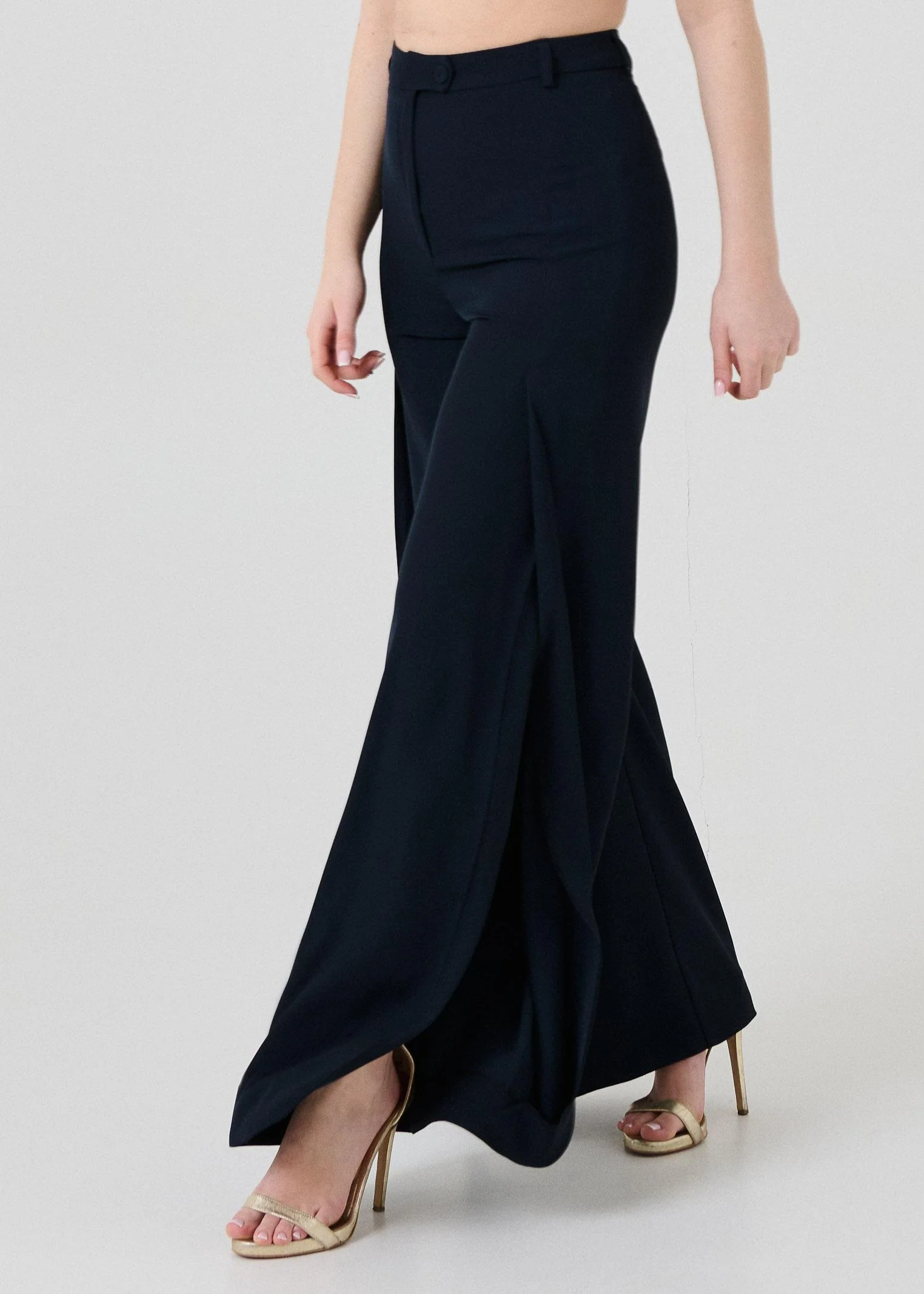 Pantalone a zampa Armoire blu con spacchi - Image 2