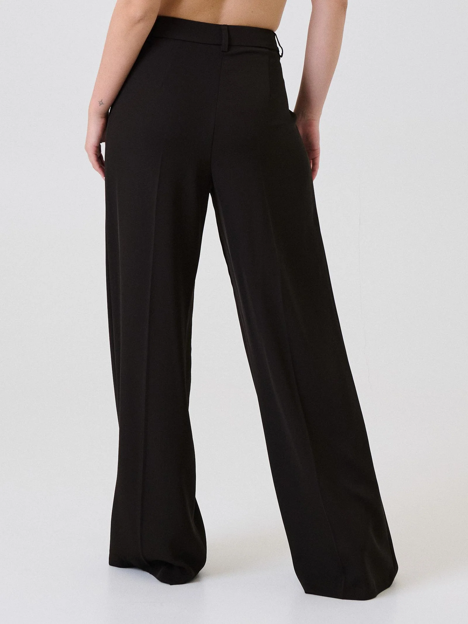 Pantalone ampio Armoire moro con pinces - Image 3
