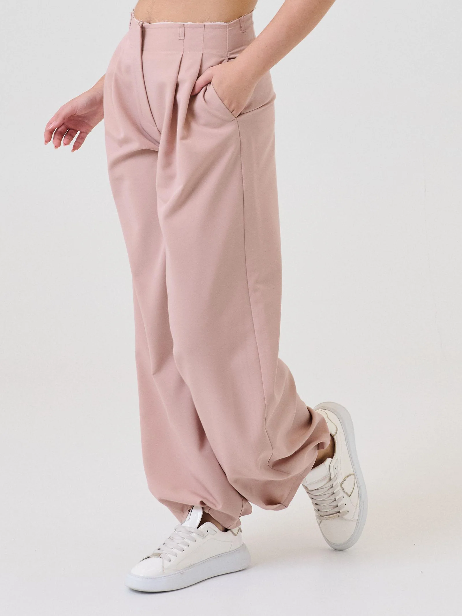 Pantalone con pinces Vicolo rosa cipria e dettaglio boxer bianco - Image 2