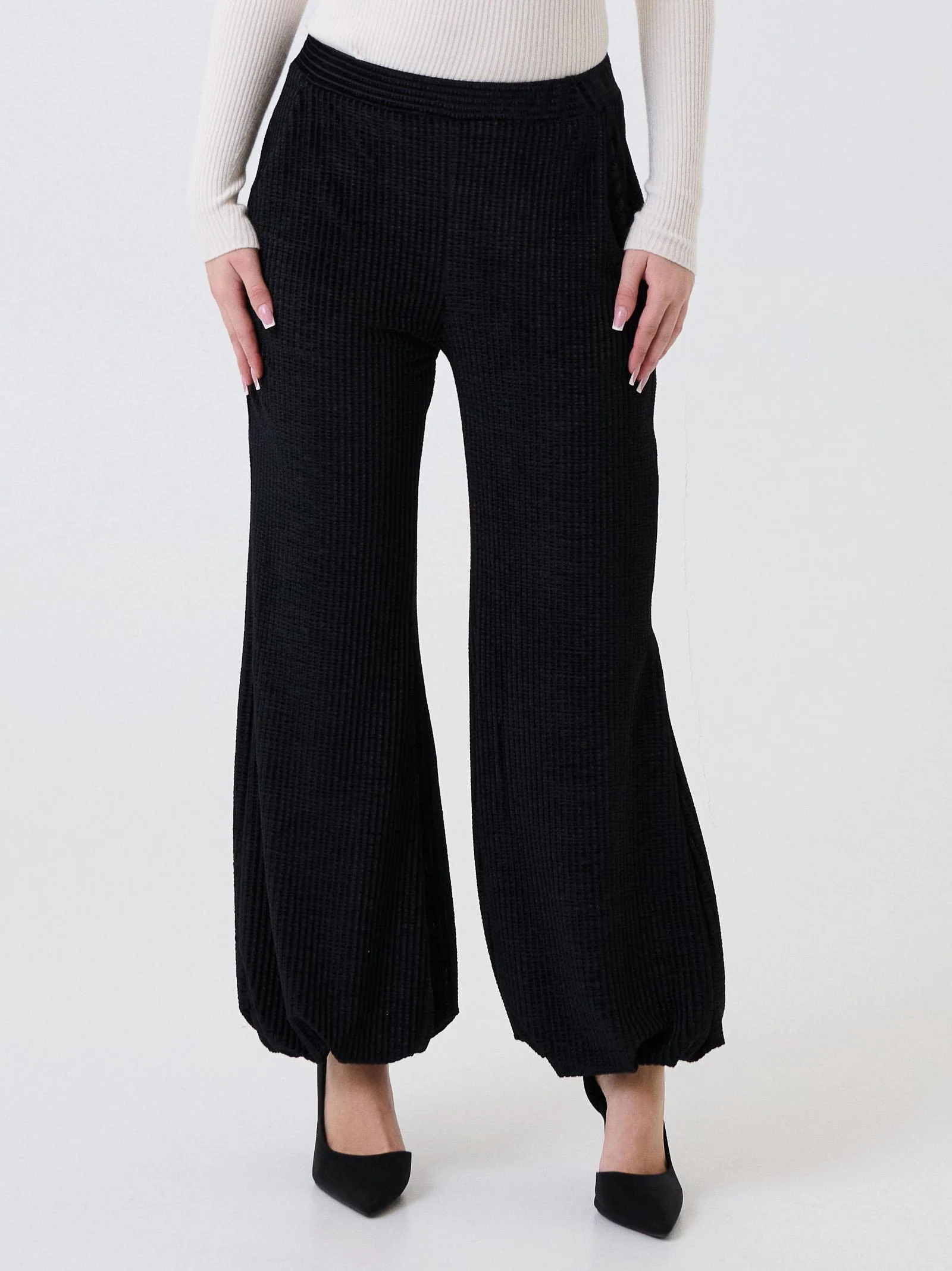 Pantalone effetto waffle Bohemian Vì nero con fondo a palloncino