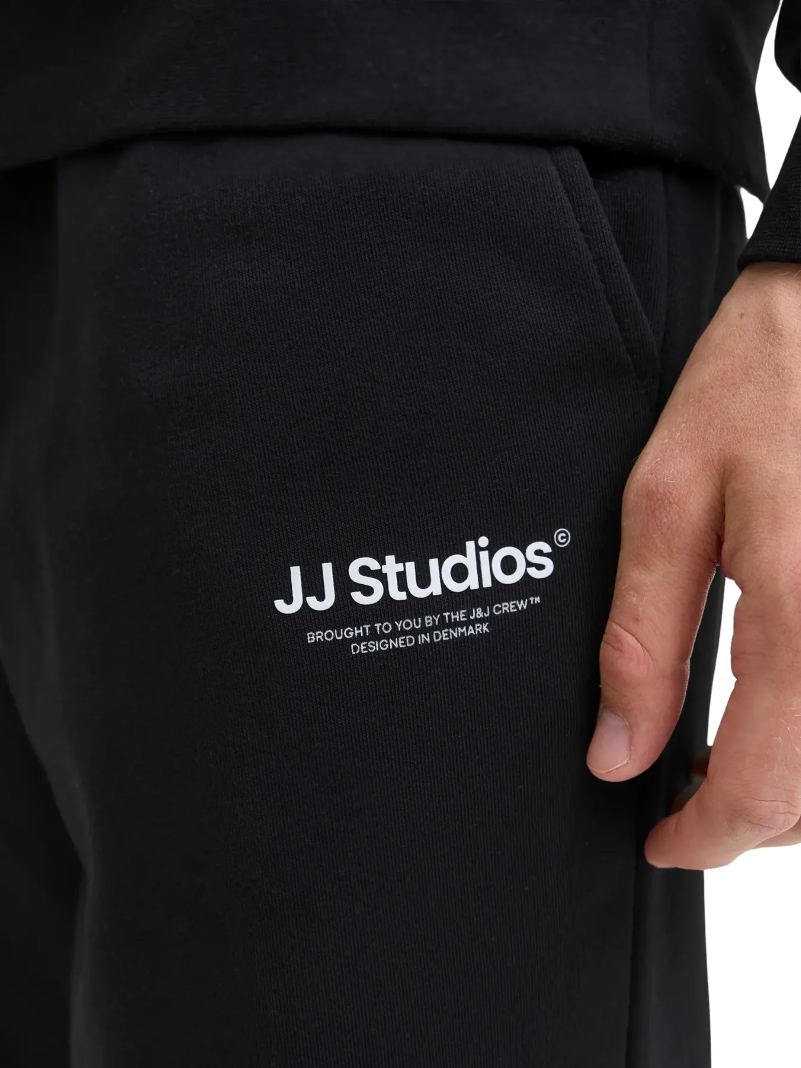 Pantalone in tuta Jack & Jones nero con stampa a contrasto - Image 5