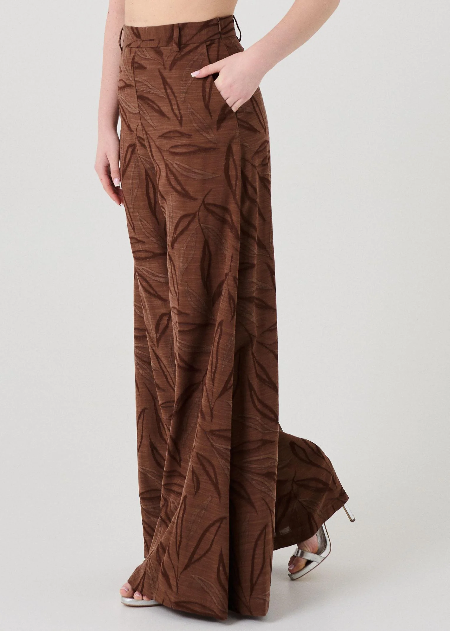 Pantalone "Robin" Bohemian Vì marrone con fantasia tono su tono - Image 2